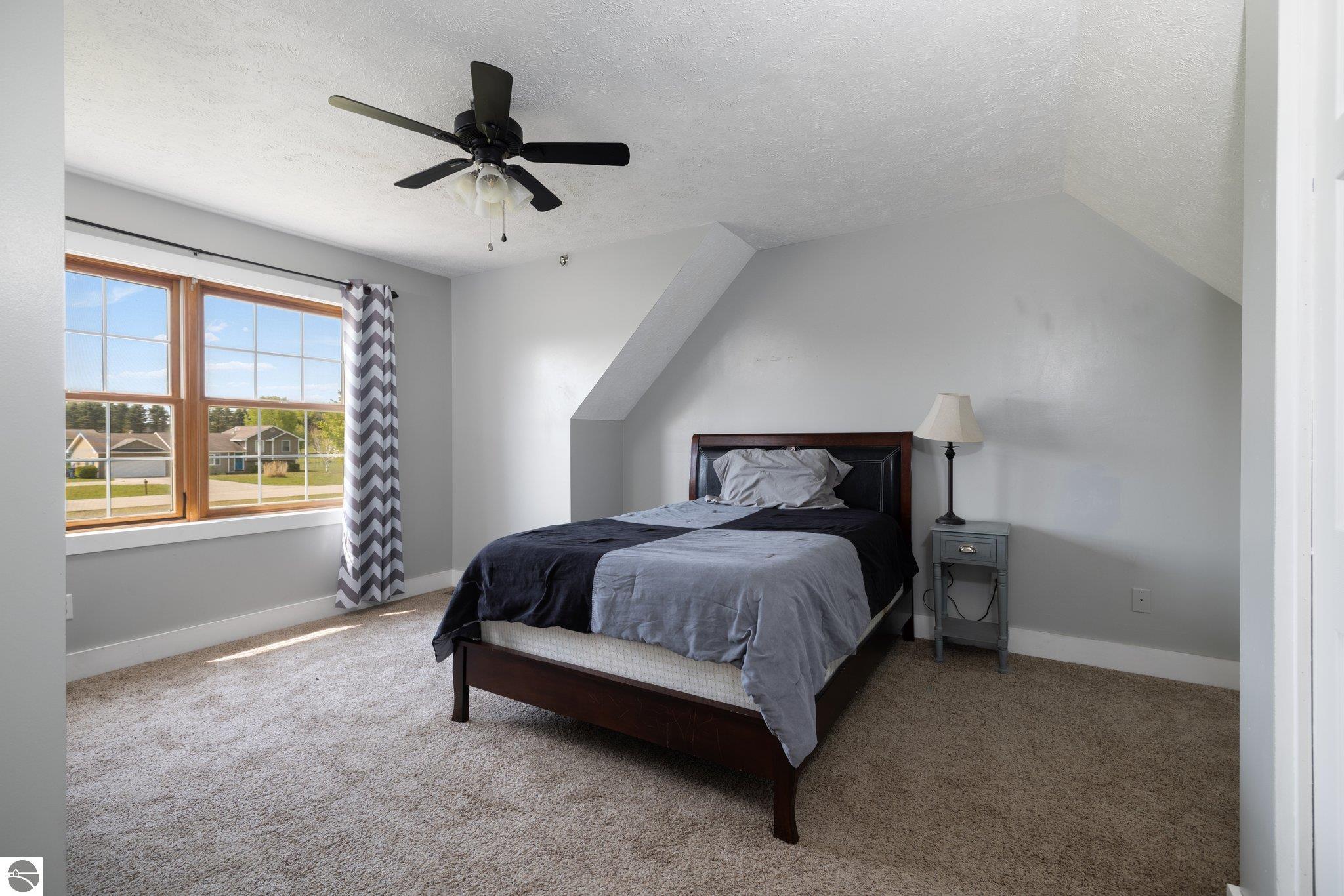5225 Gauthier Lane