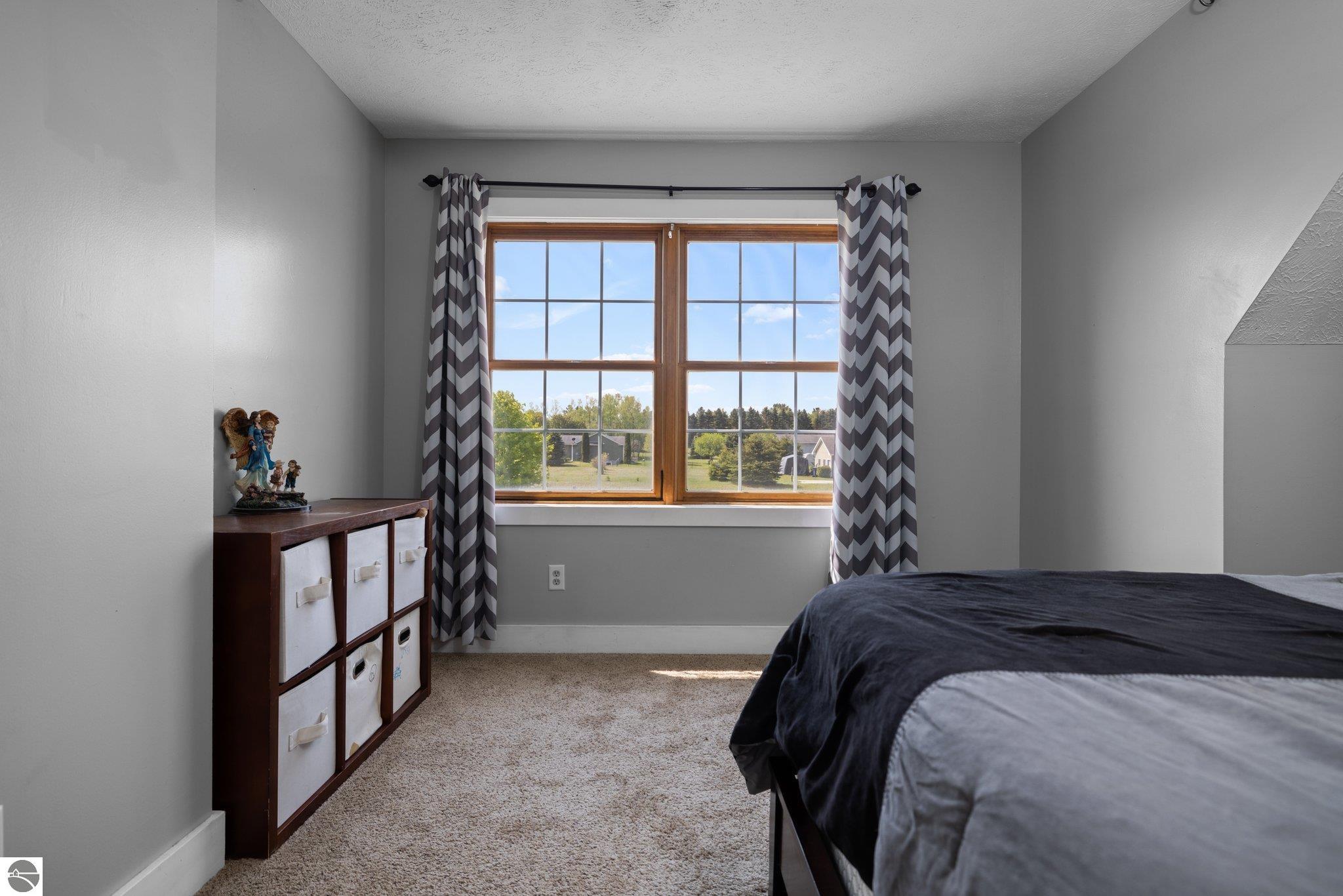 5225 Gauthier Lane