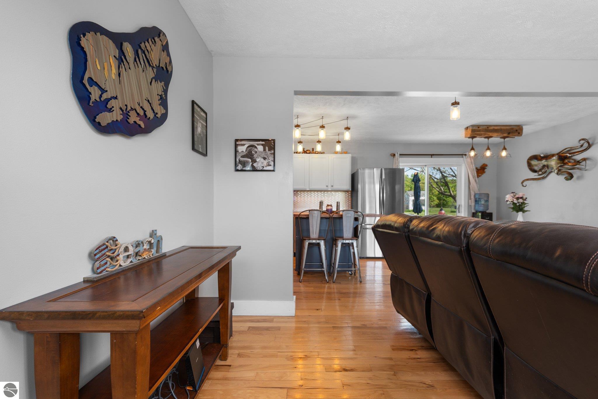 5225 Gauthier Lane