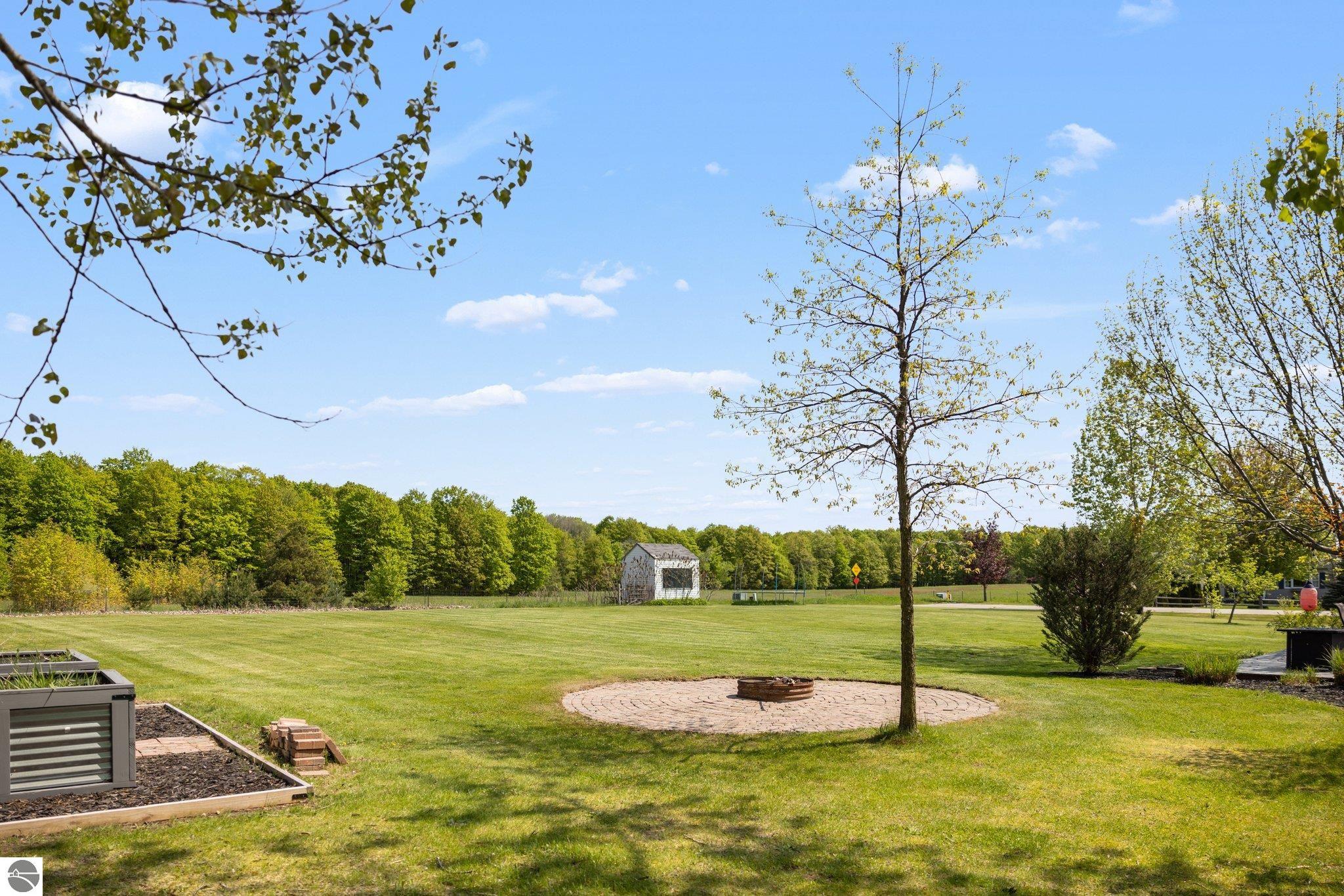 5225 Gauthier Lane