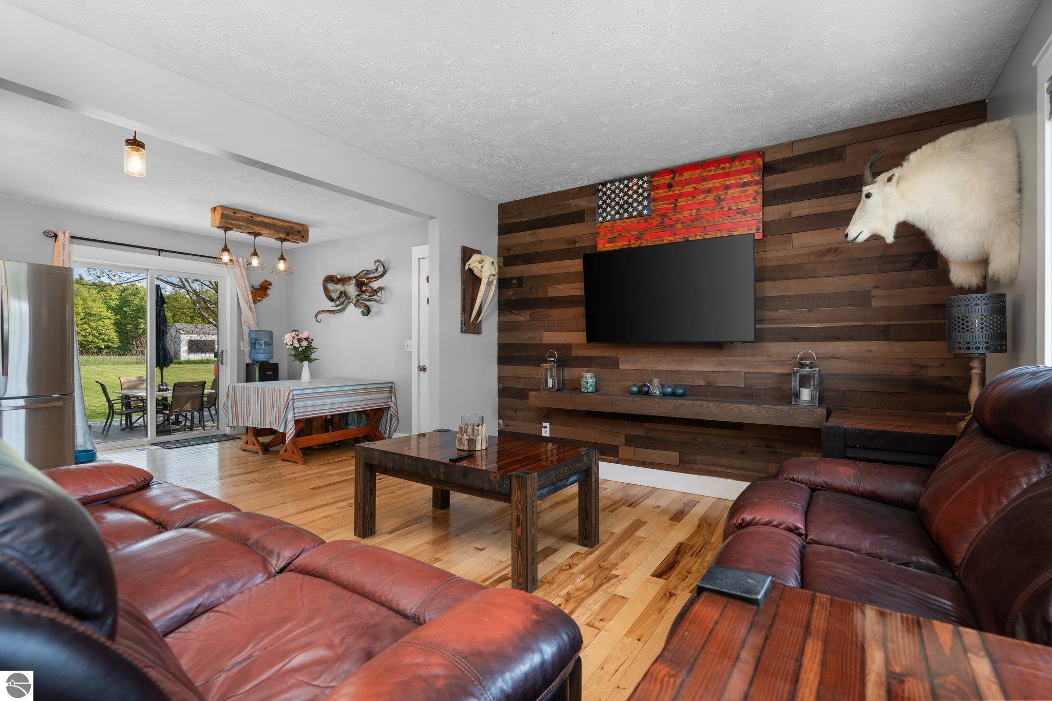 5225 Gauthier Lane