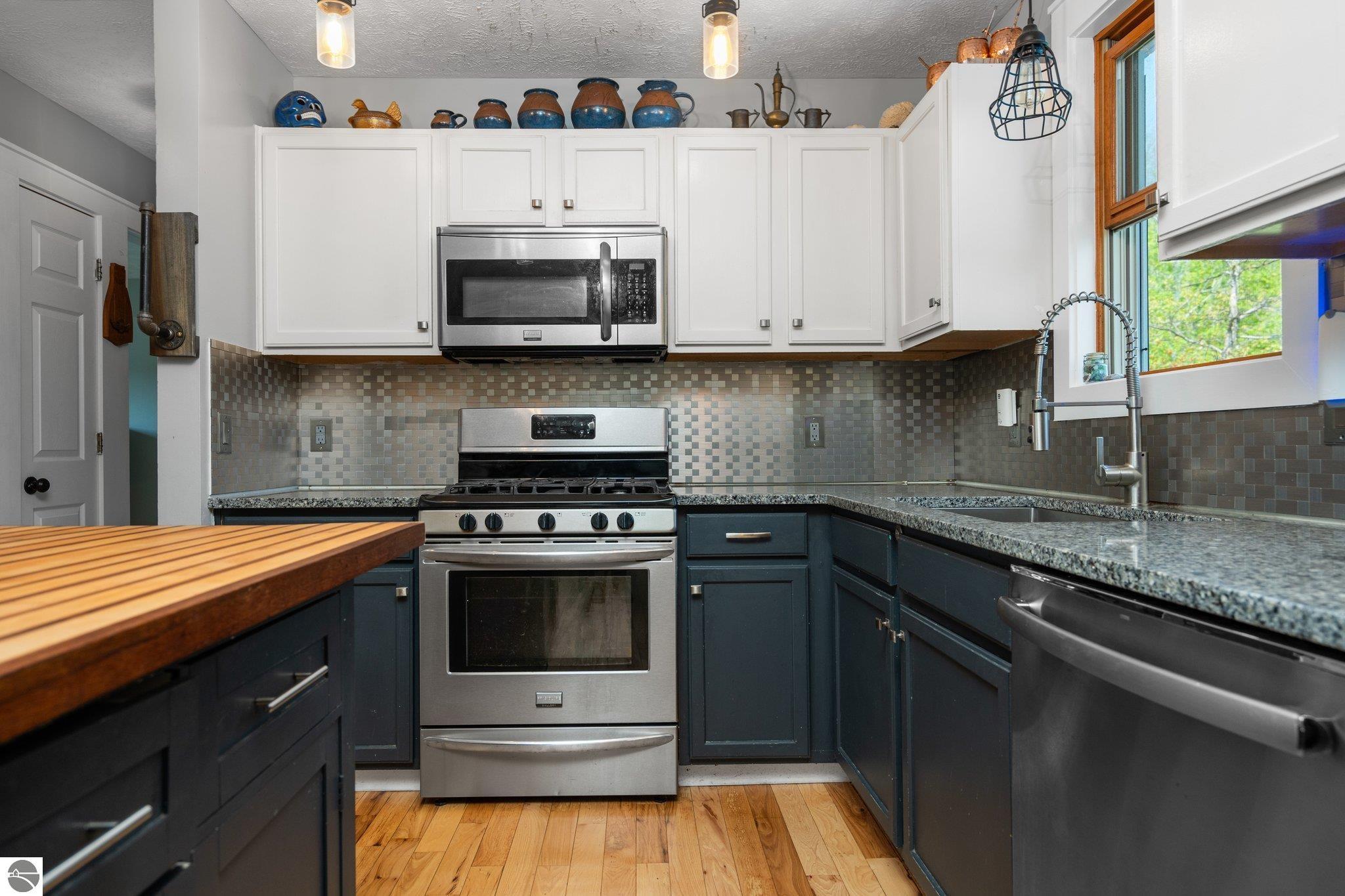 5225 Gauthier Lane