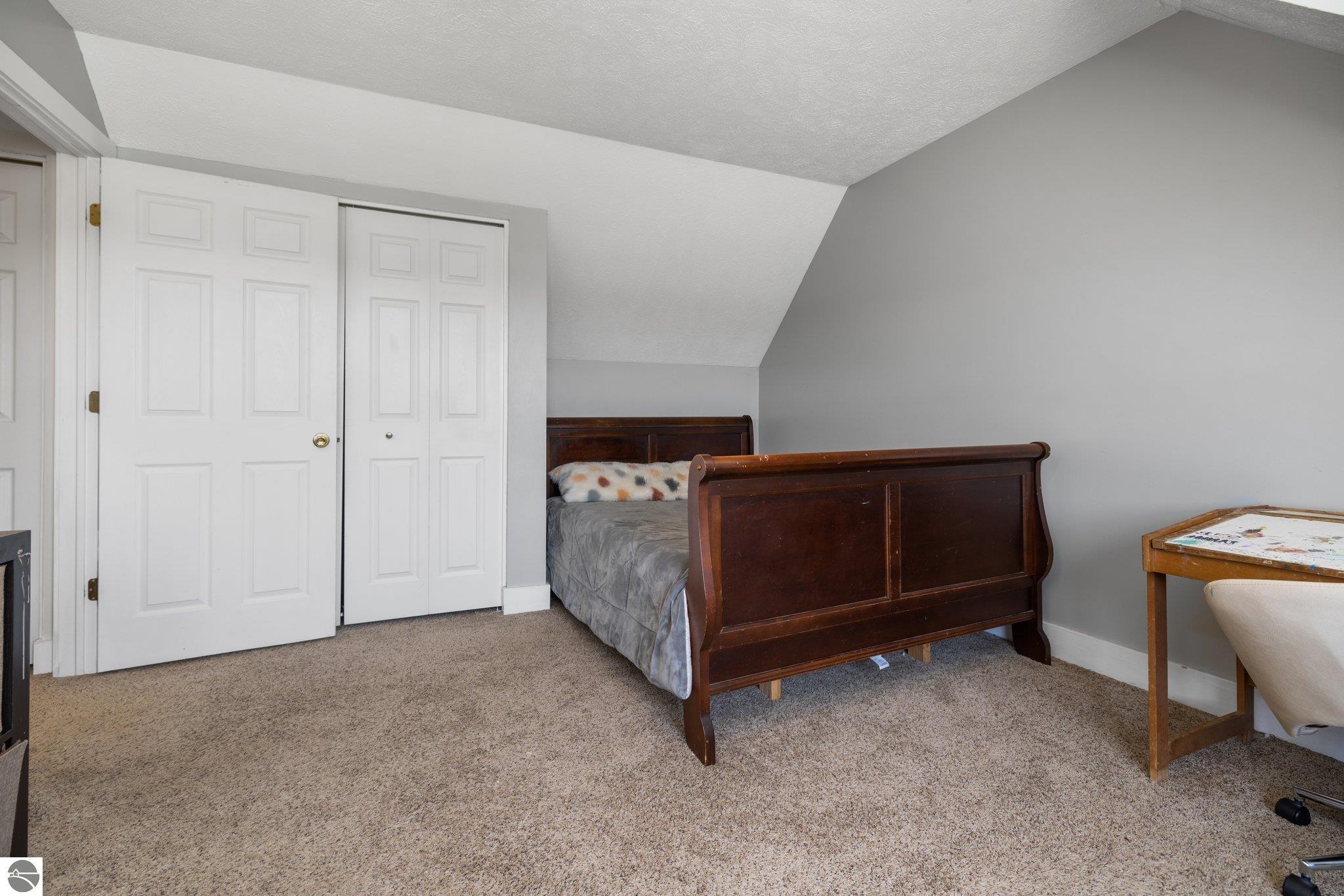 5225 Gauthier Lane