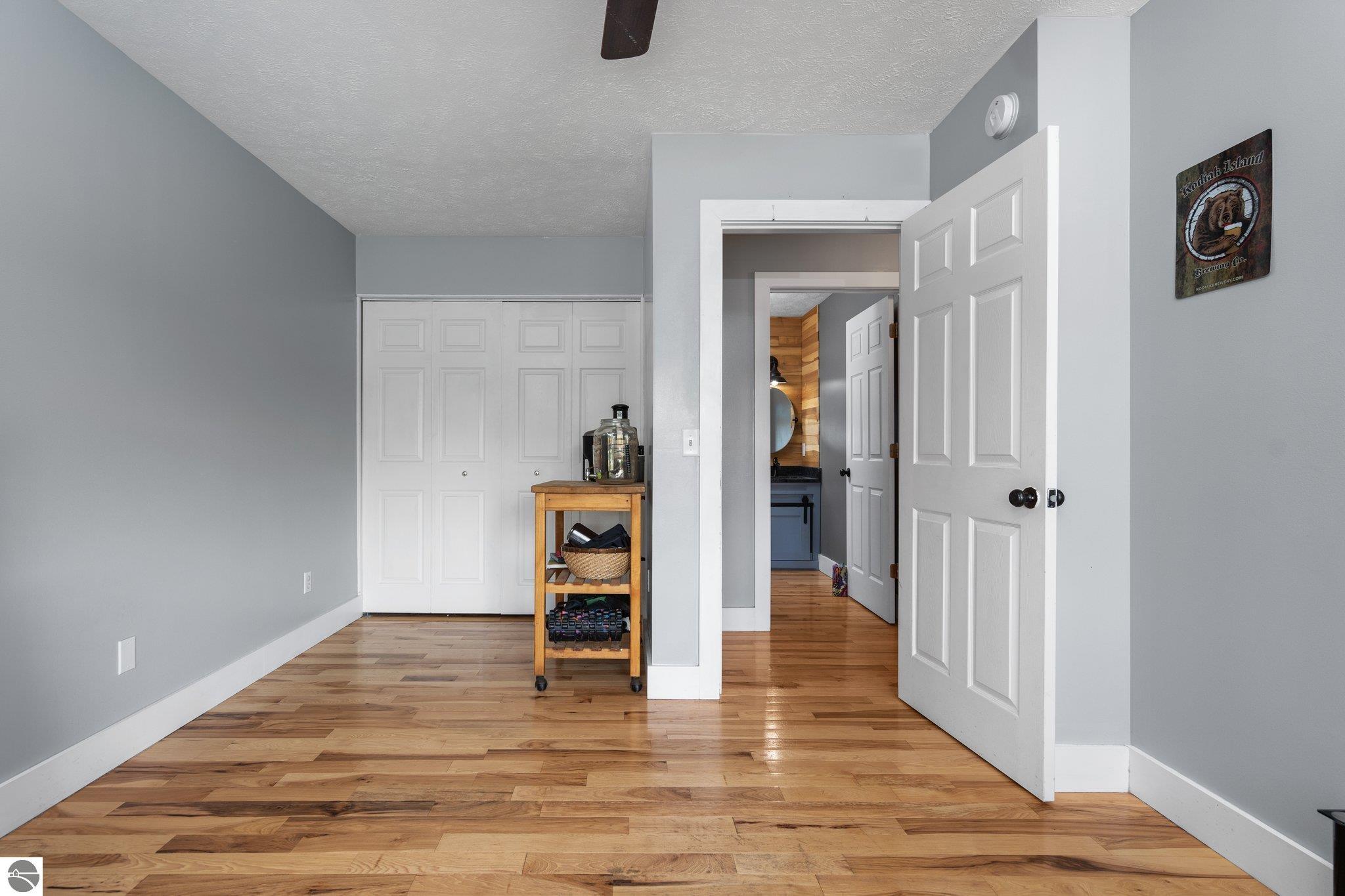 5225 Gauthier Lane