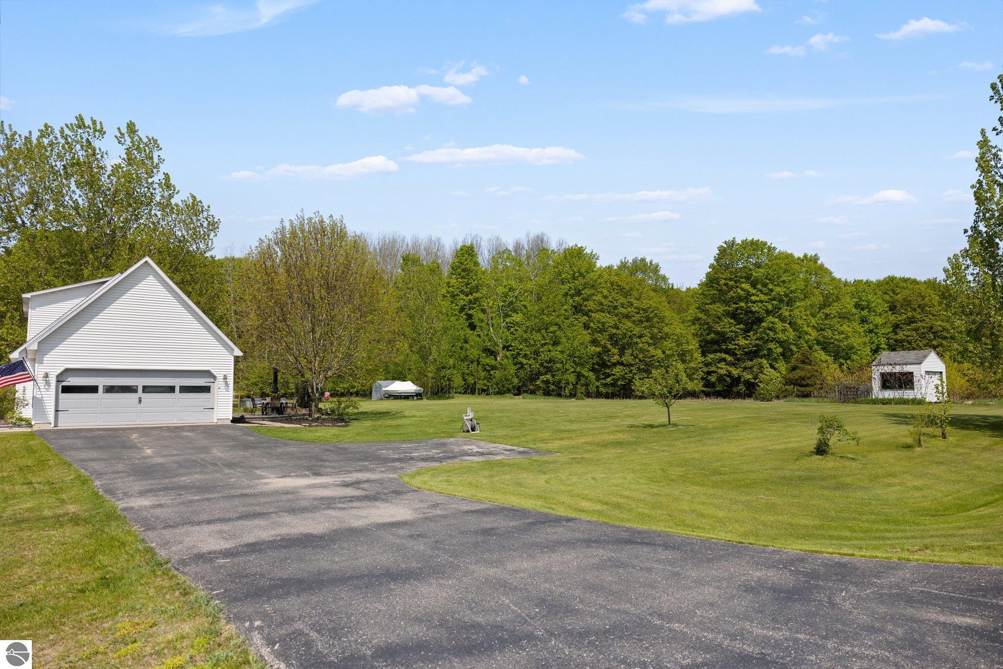 5225 Gauthier Lane