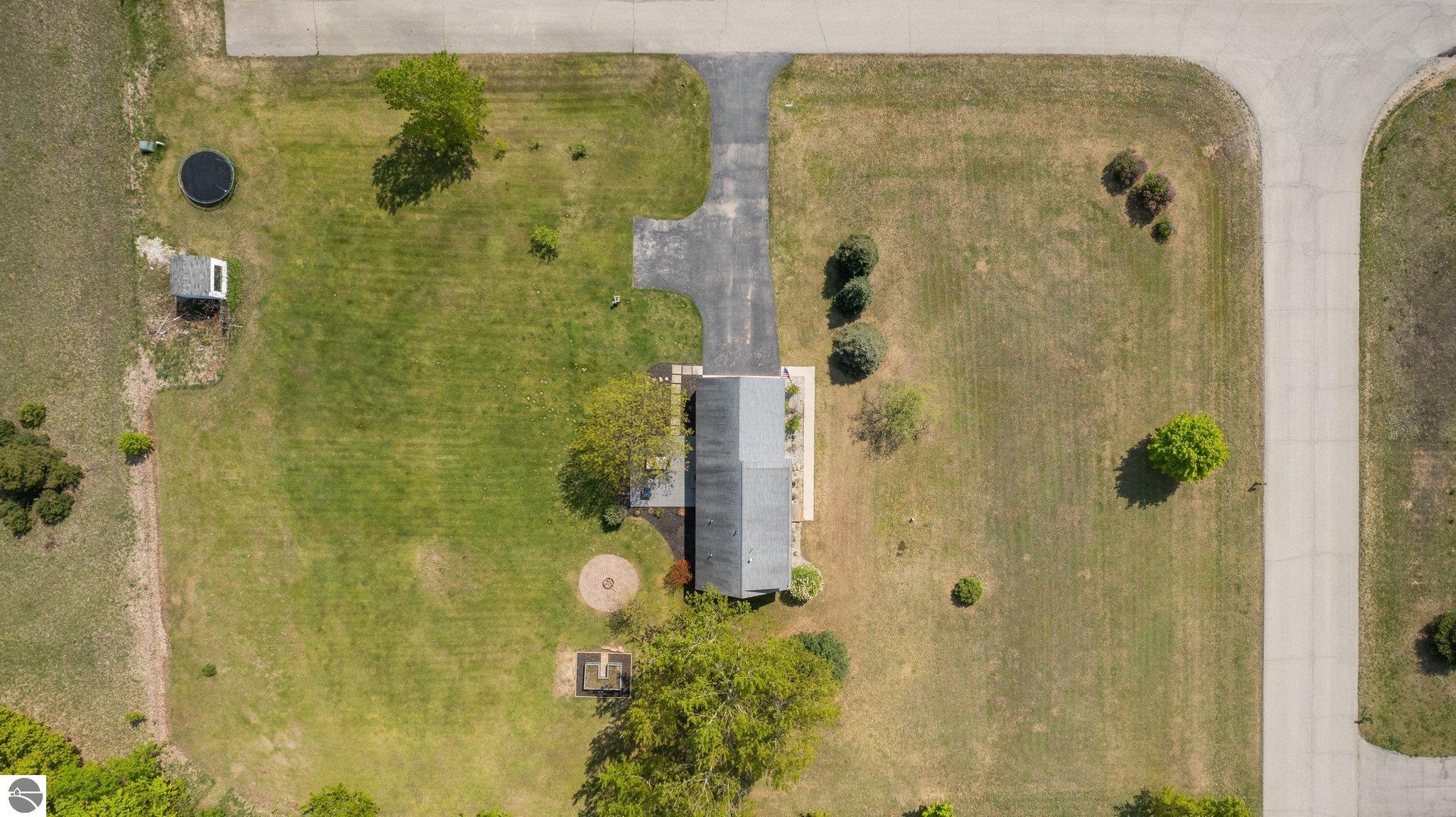 5225 Gauthier Lane