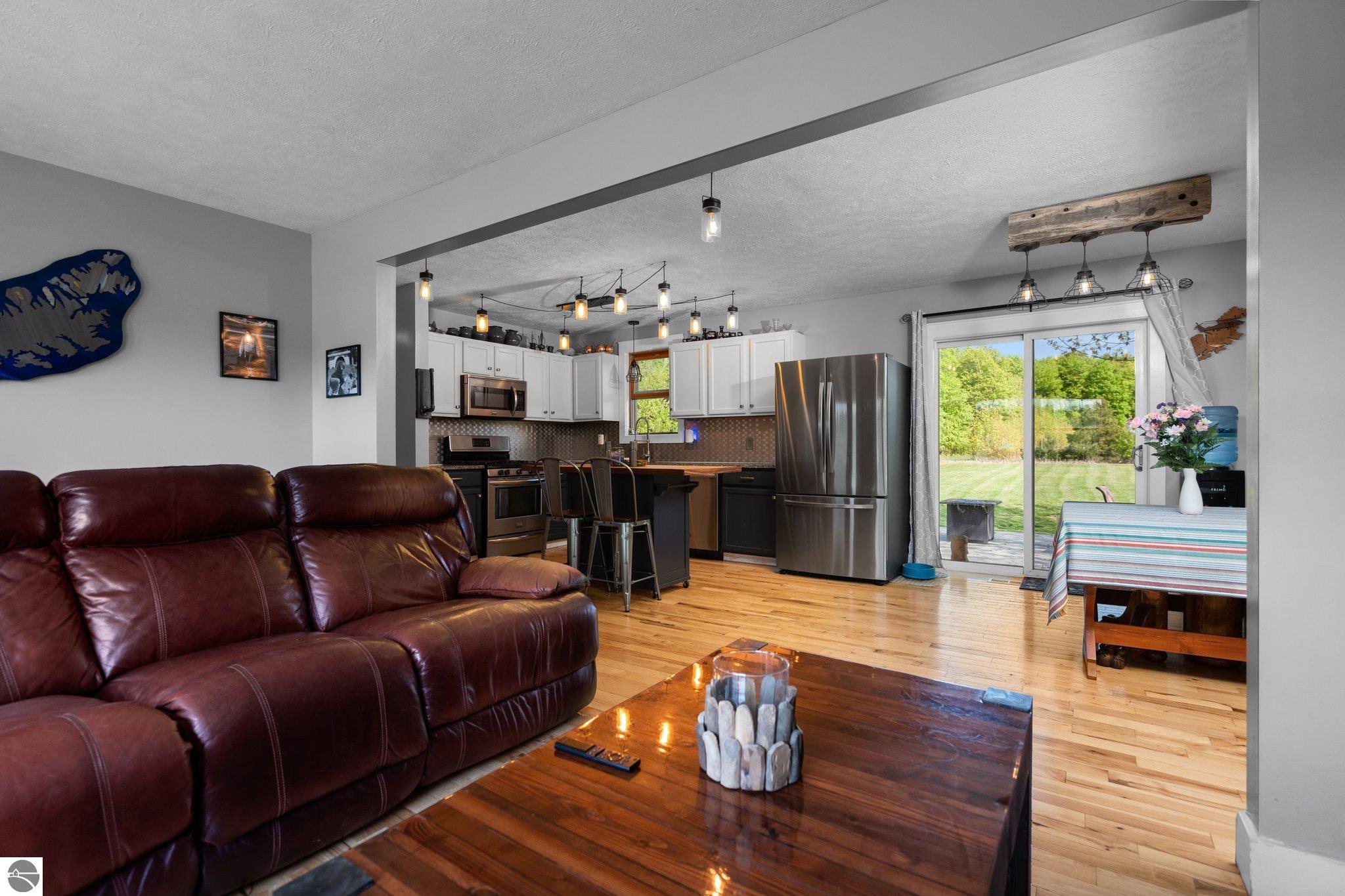 5225 Gauthier Lane