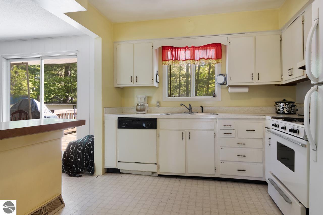 1408 Lake Drive
