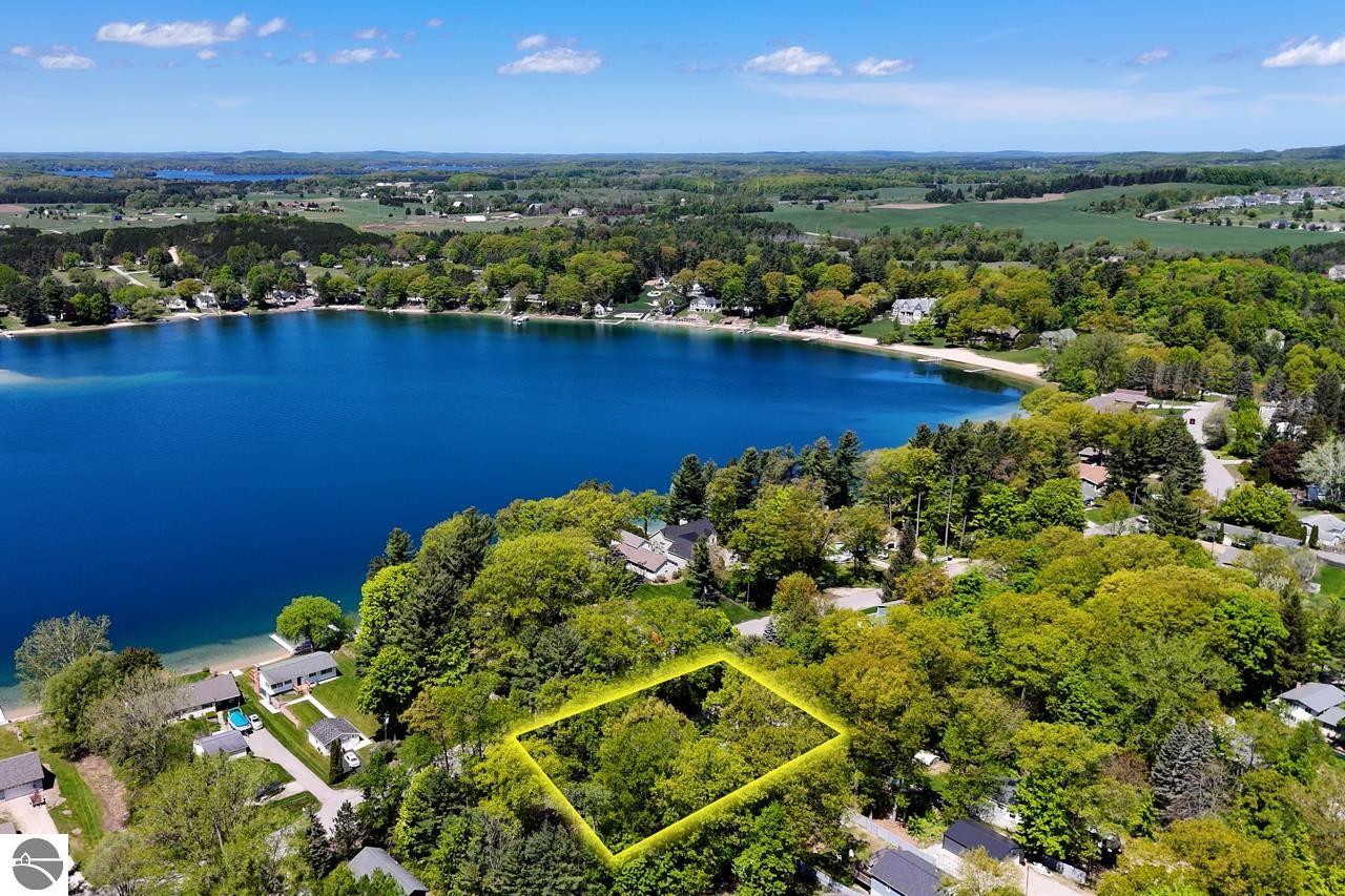 1408 Lake Drive