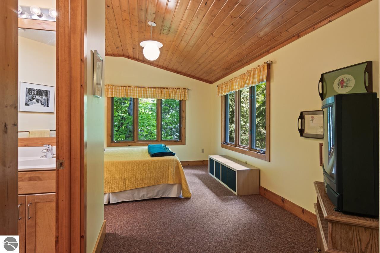 4857 Michigan Trail