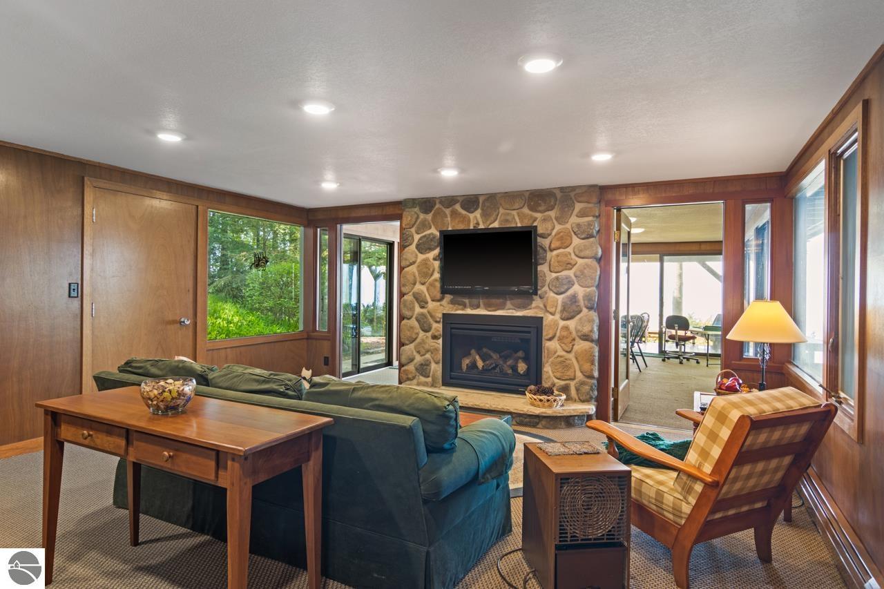 4857 Michigan Trail