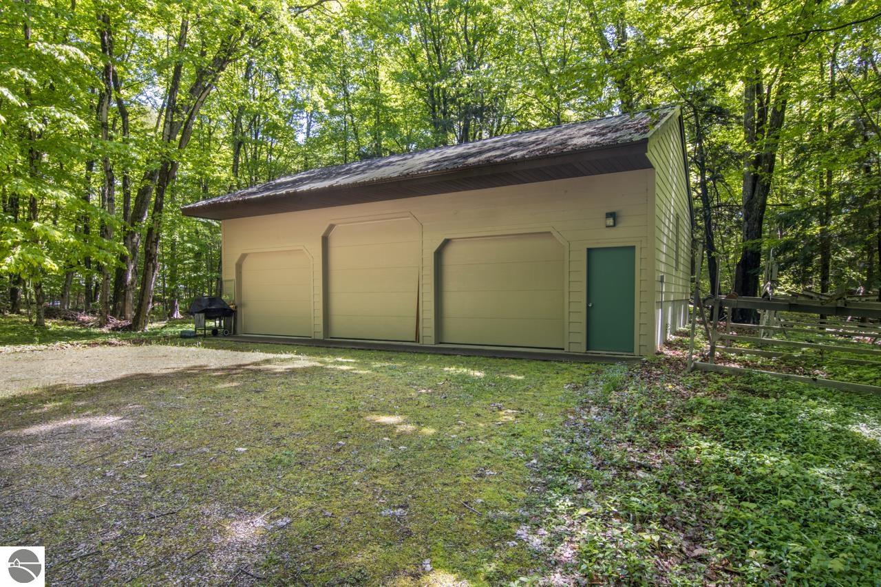 4857 Michigan Trail