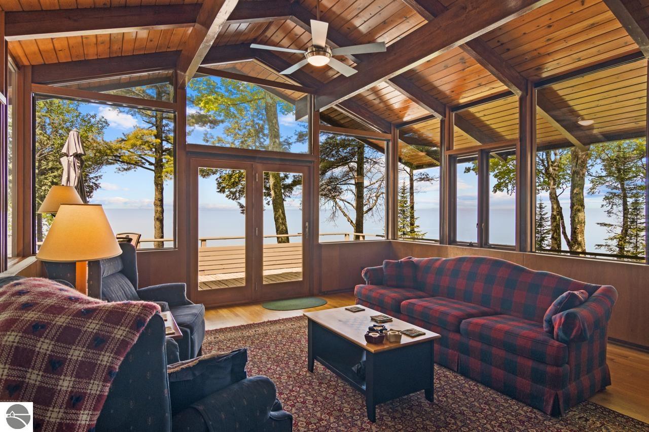 4857 Michigan Trail