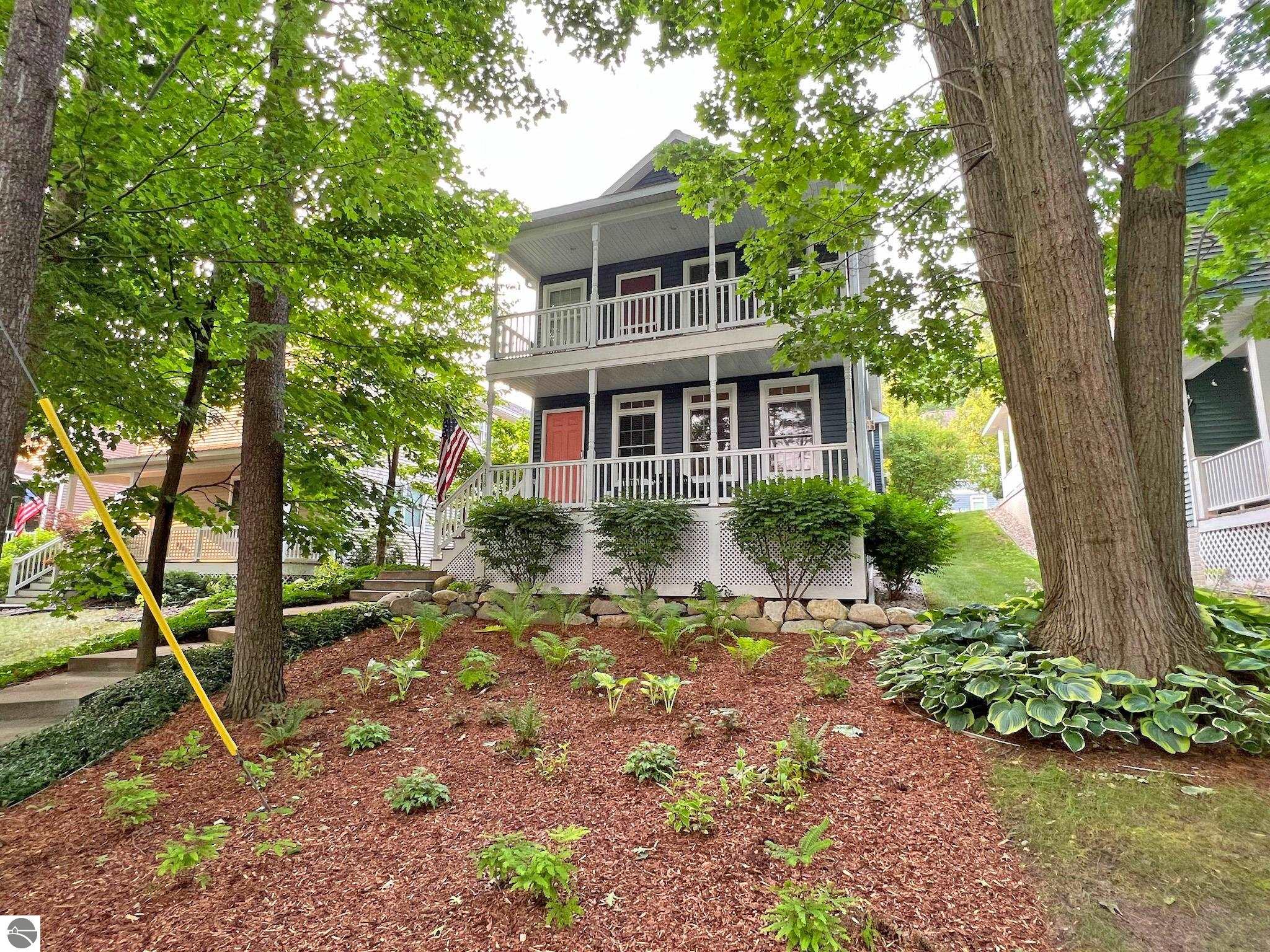 118 E Seventeenth Street