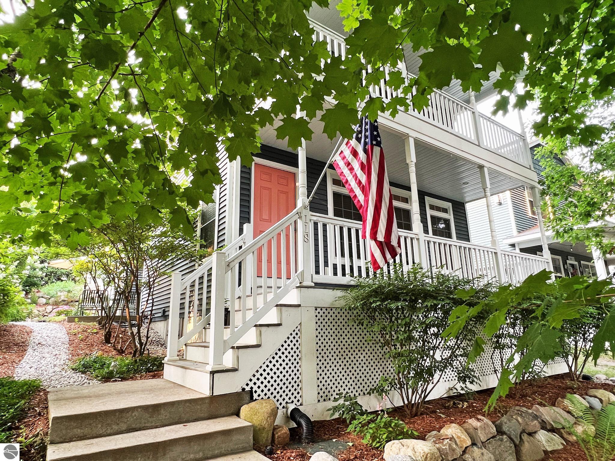 118 E Seventeenth Street