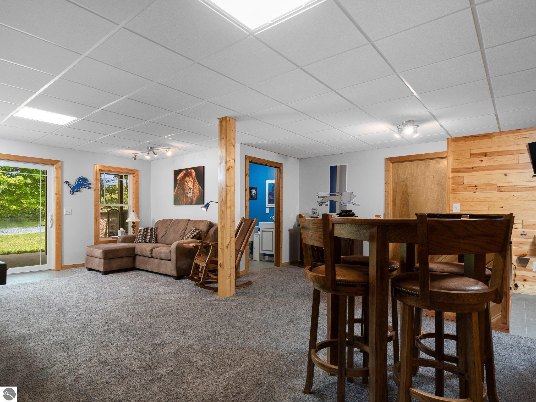 2155 Timber Trail, NE