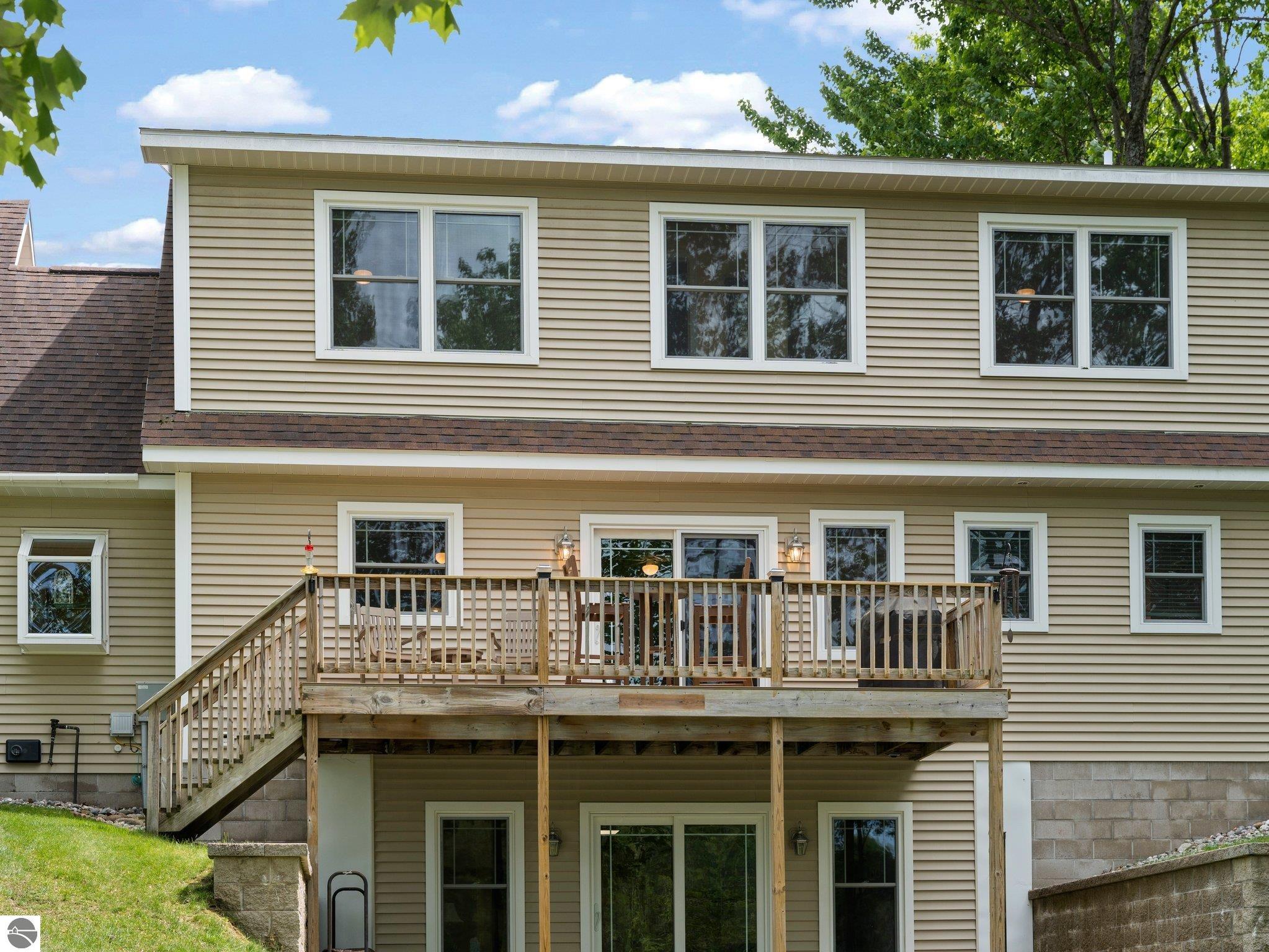 2155 Timber Trail, NE