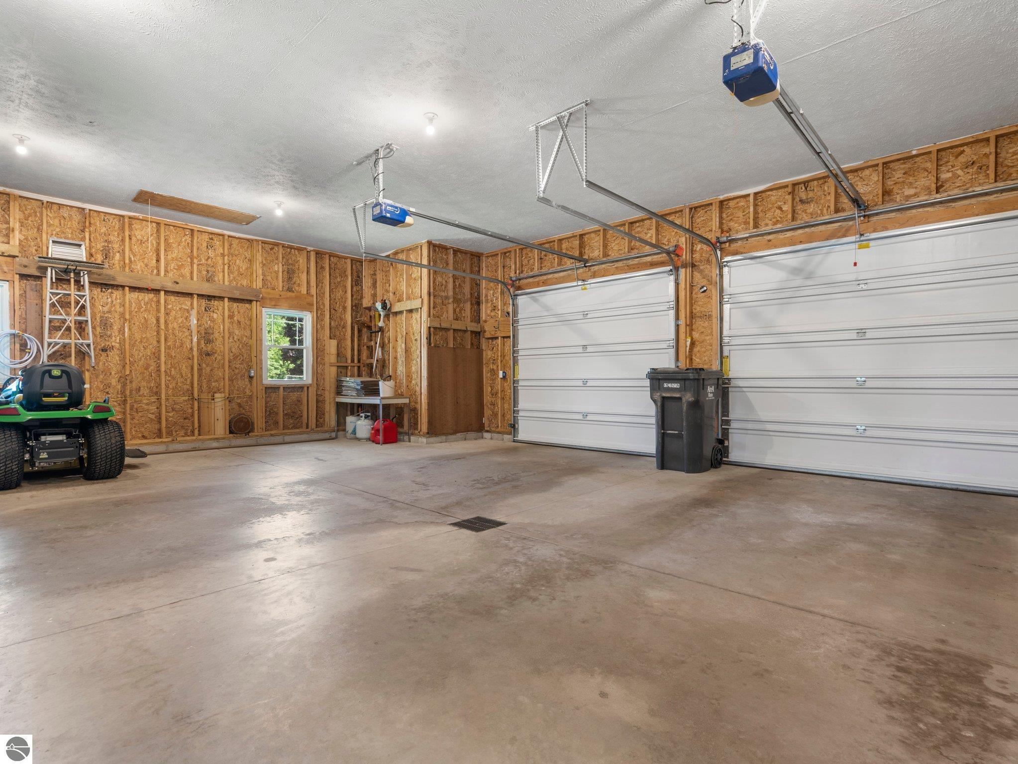 2155 Timber Trail, NE
