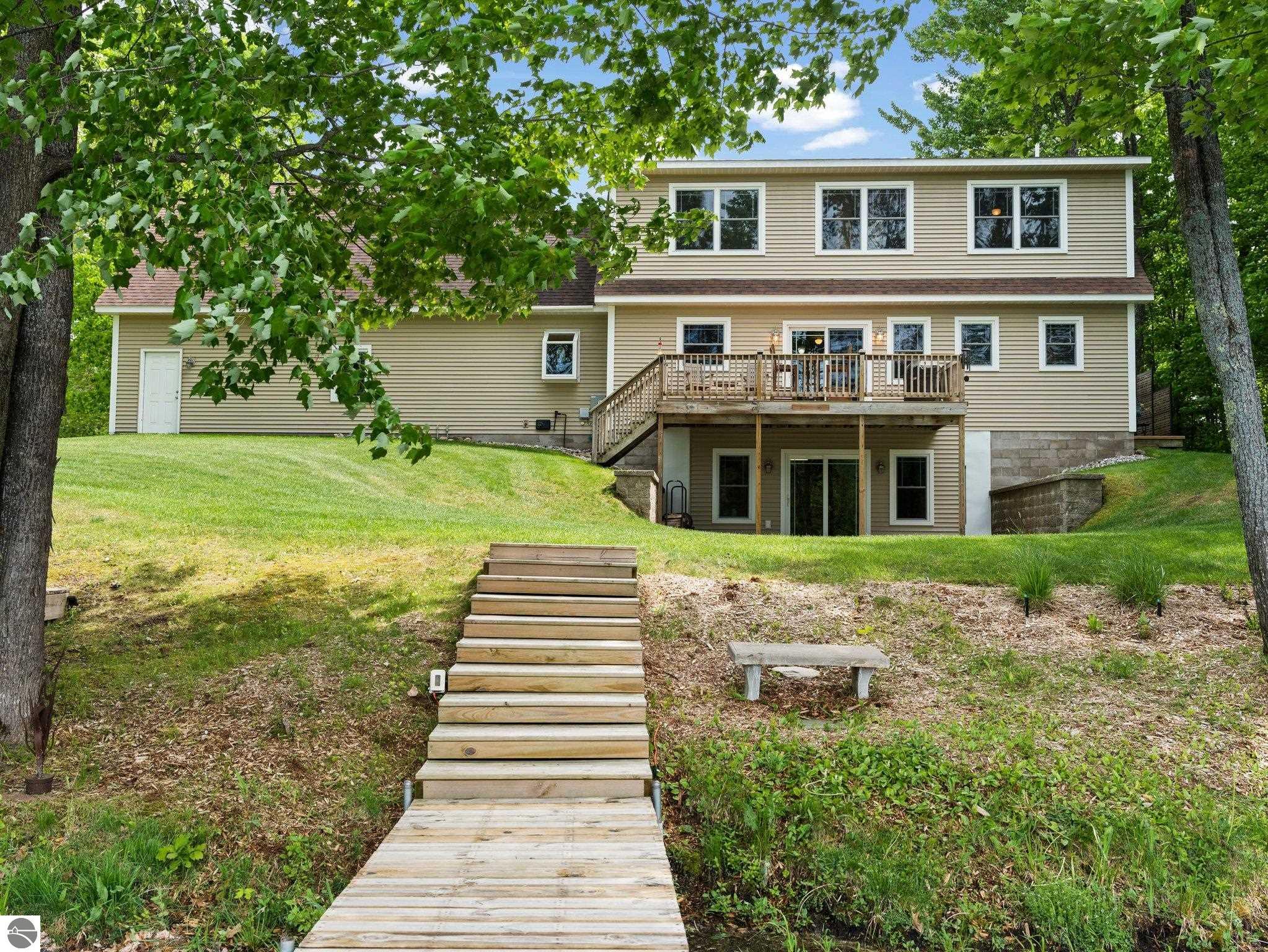 2155 Timber Trail, NE