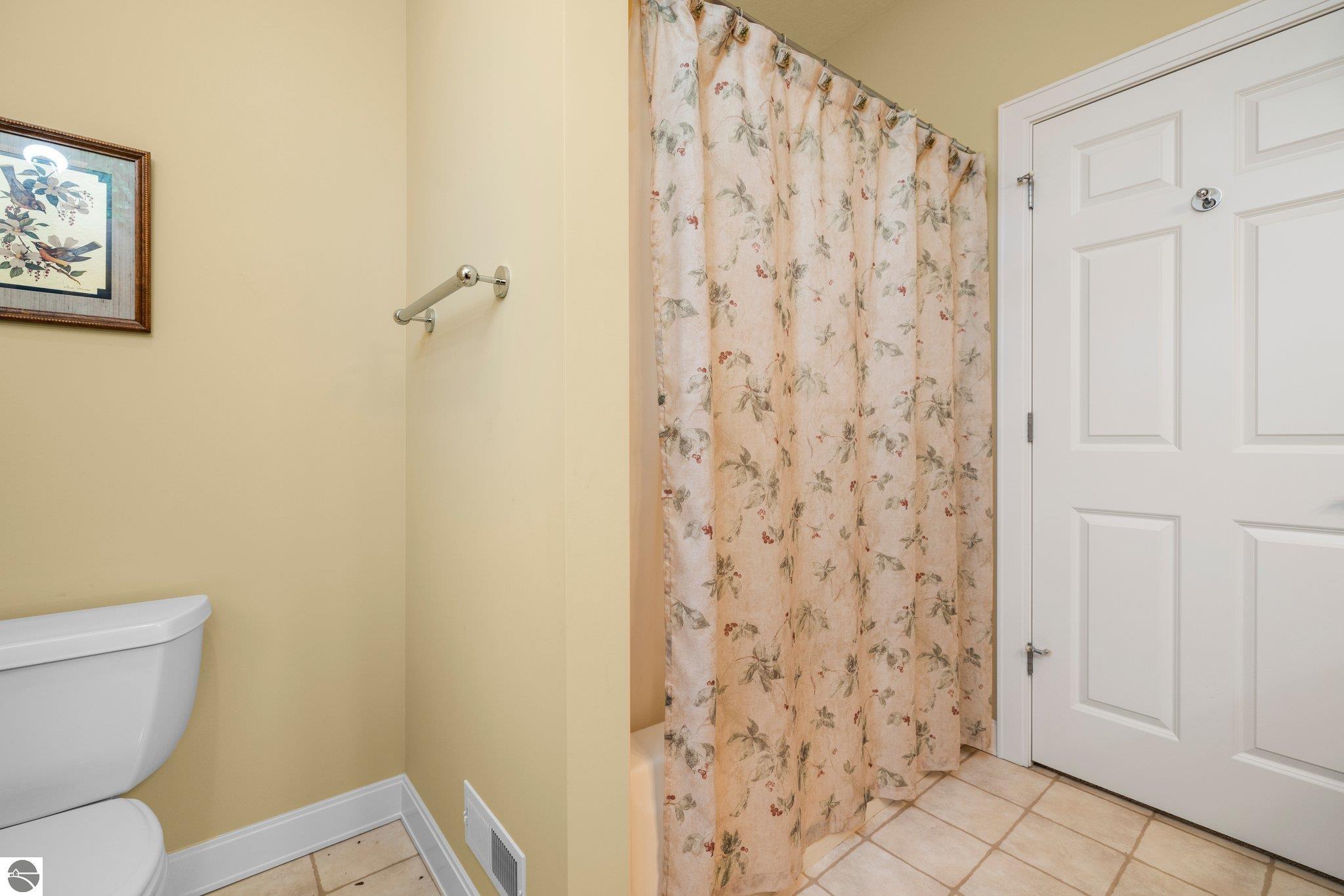 6403 Cedarmere