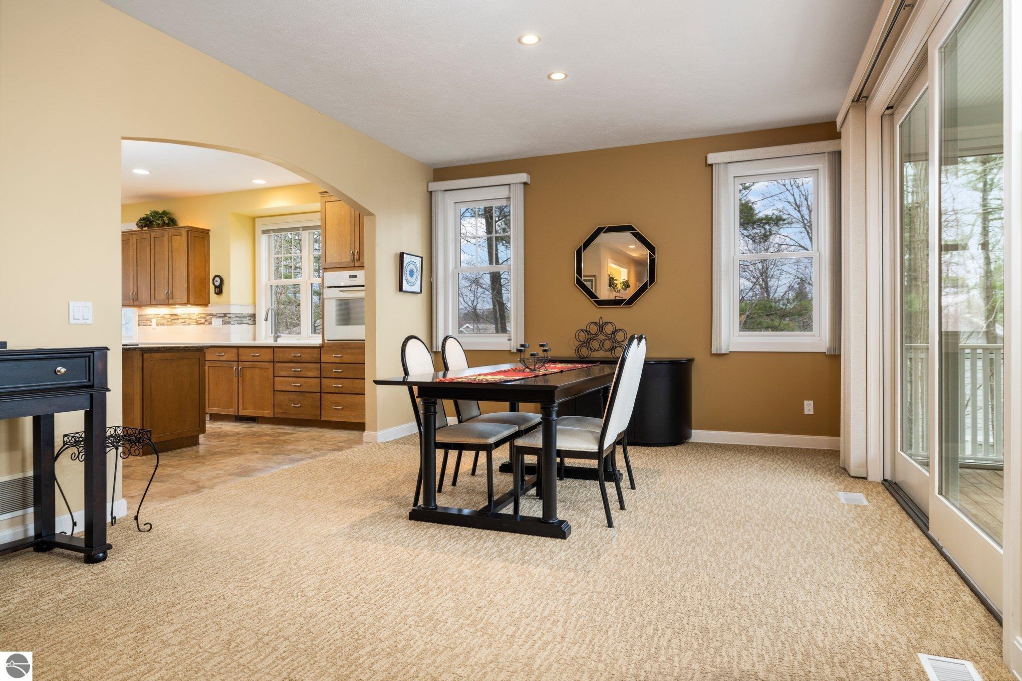 6403 Cedarmere