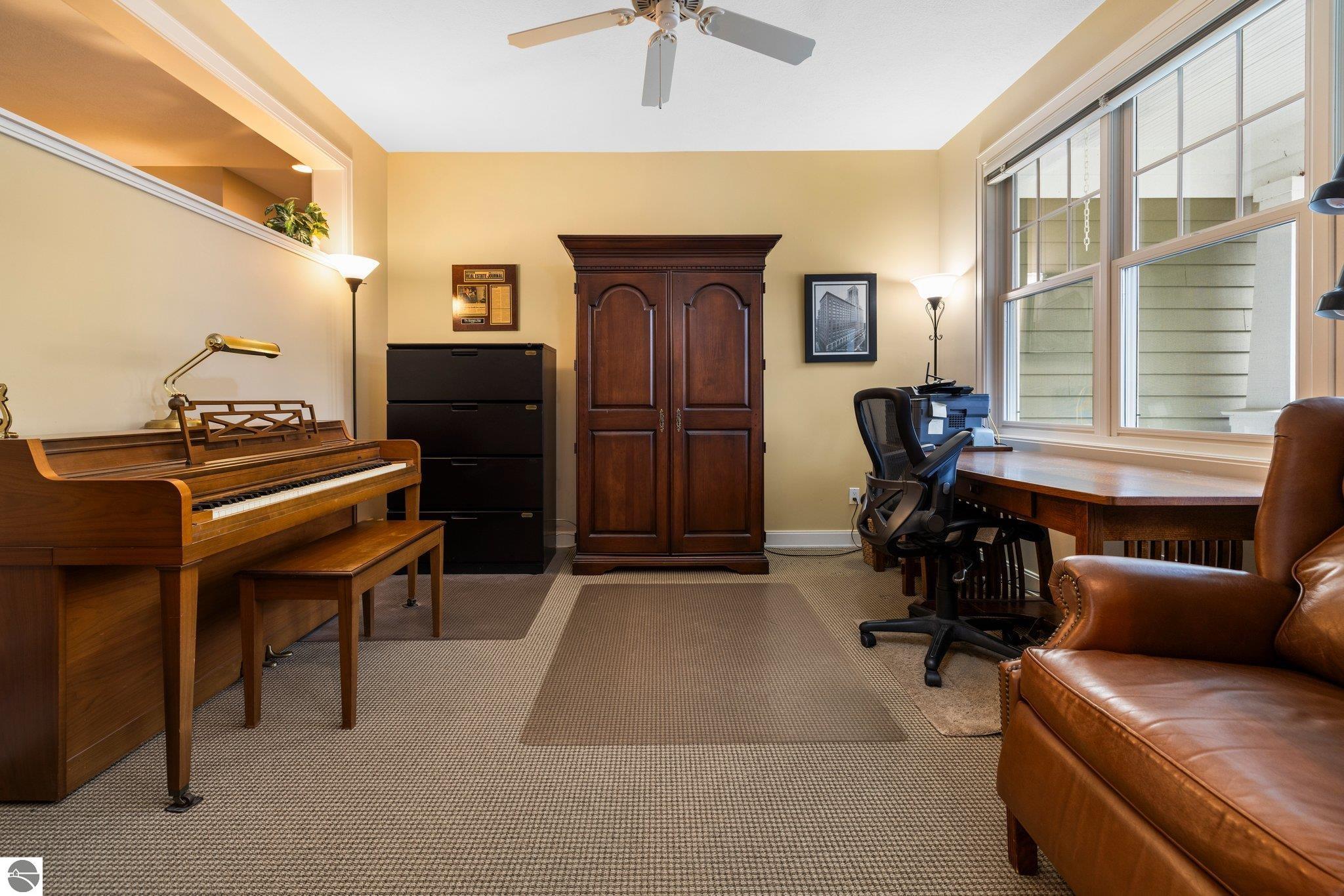 6403 Cedarmere