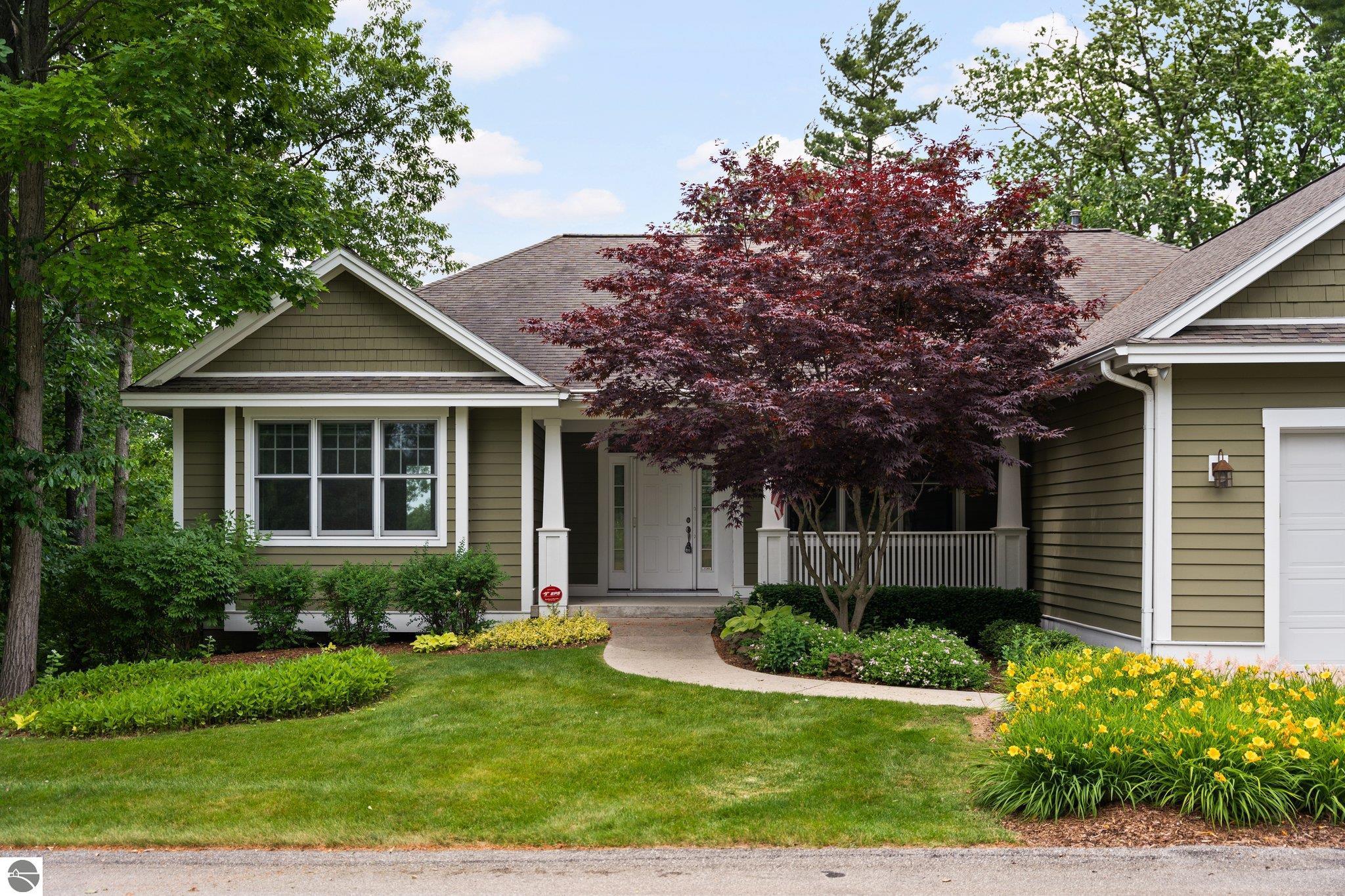 6403 Cedarmere