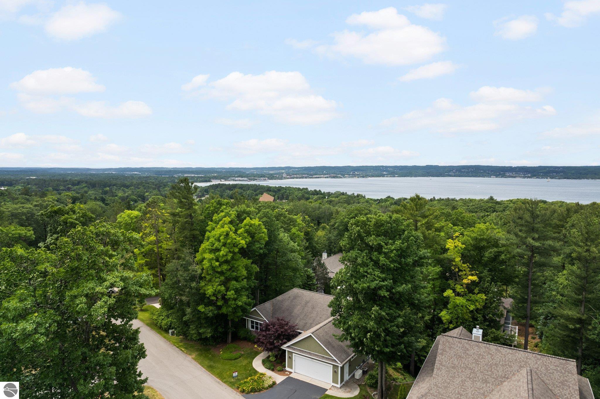 6403 Cedarmere