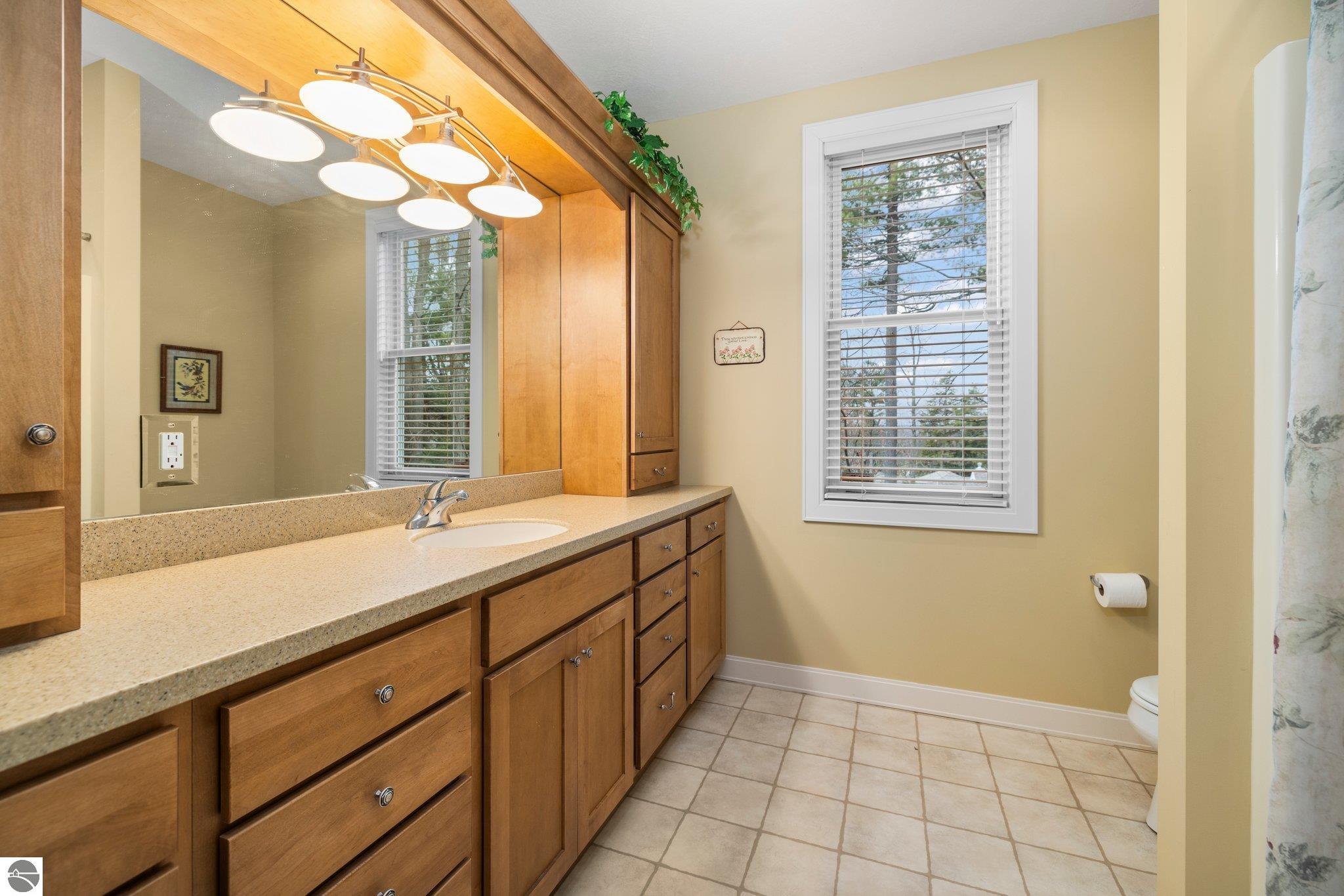 6403 Cedarmere