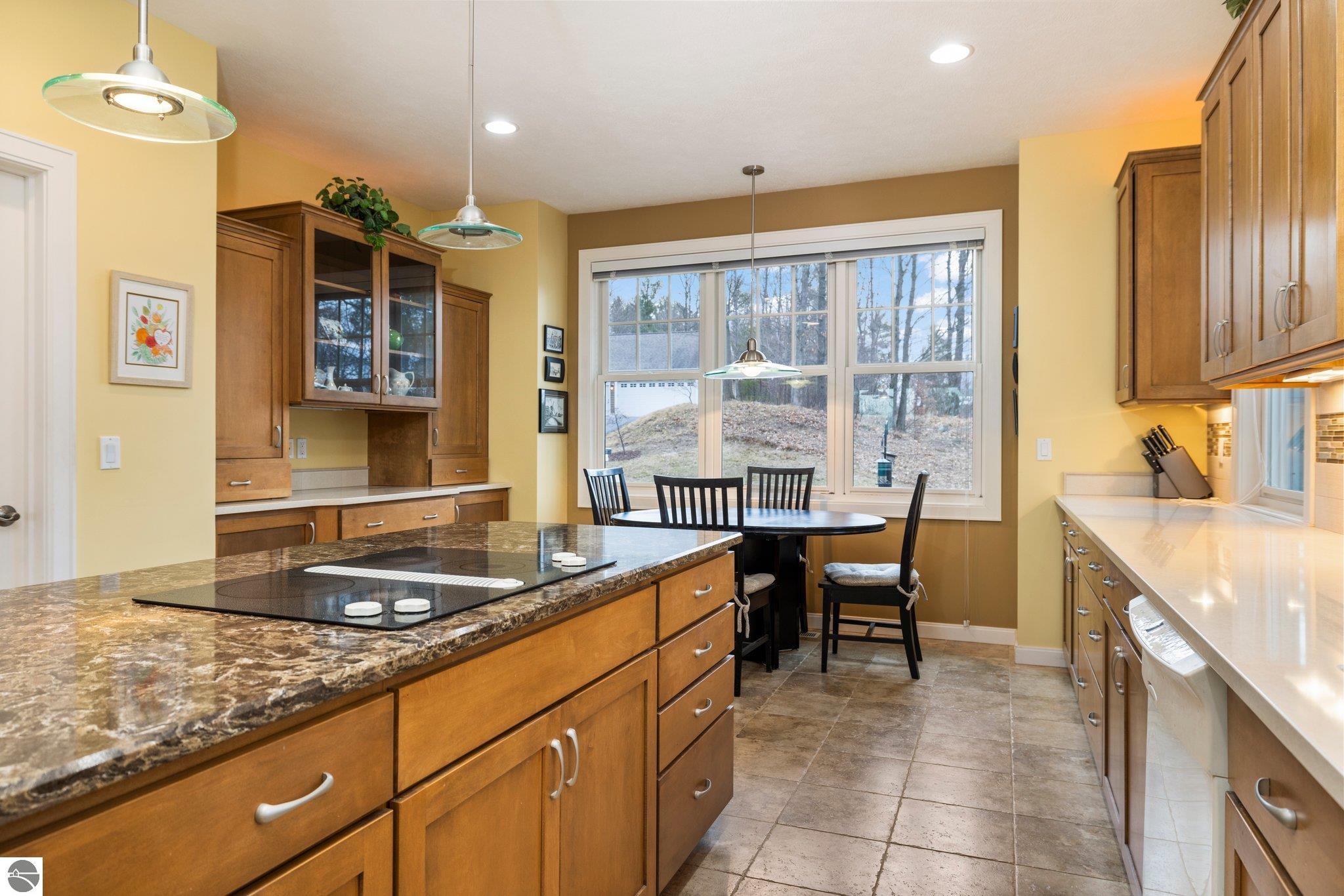 6403 Cedarmere