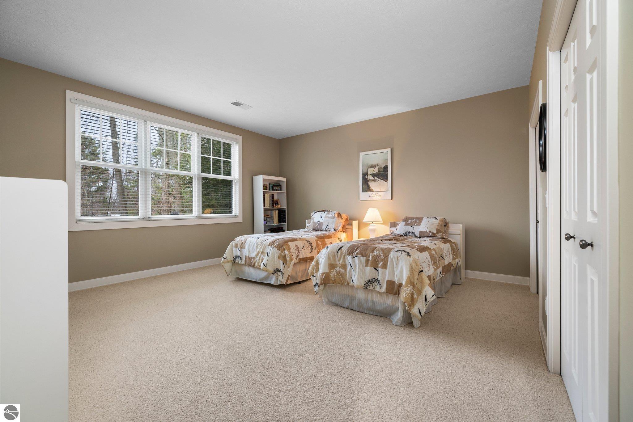 6403 Cedarmere