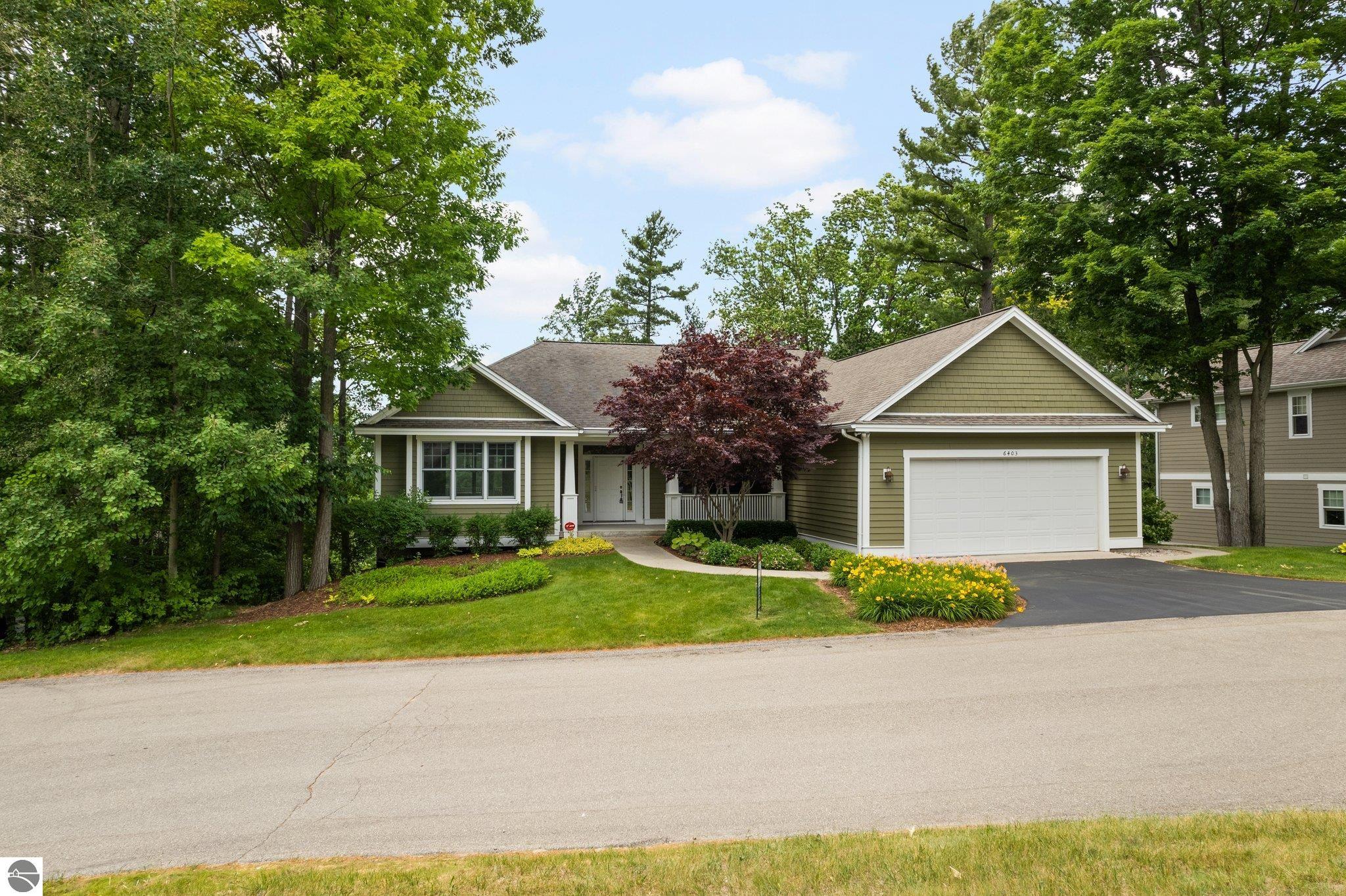 6403 Cedarmere