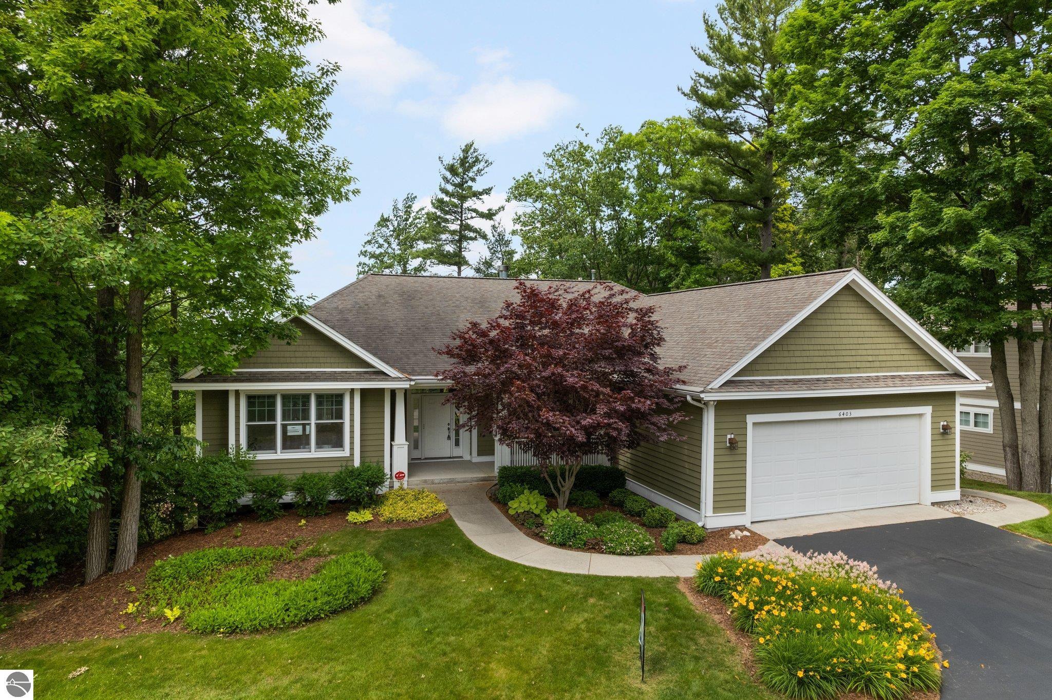6403 Cedarmere