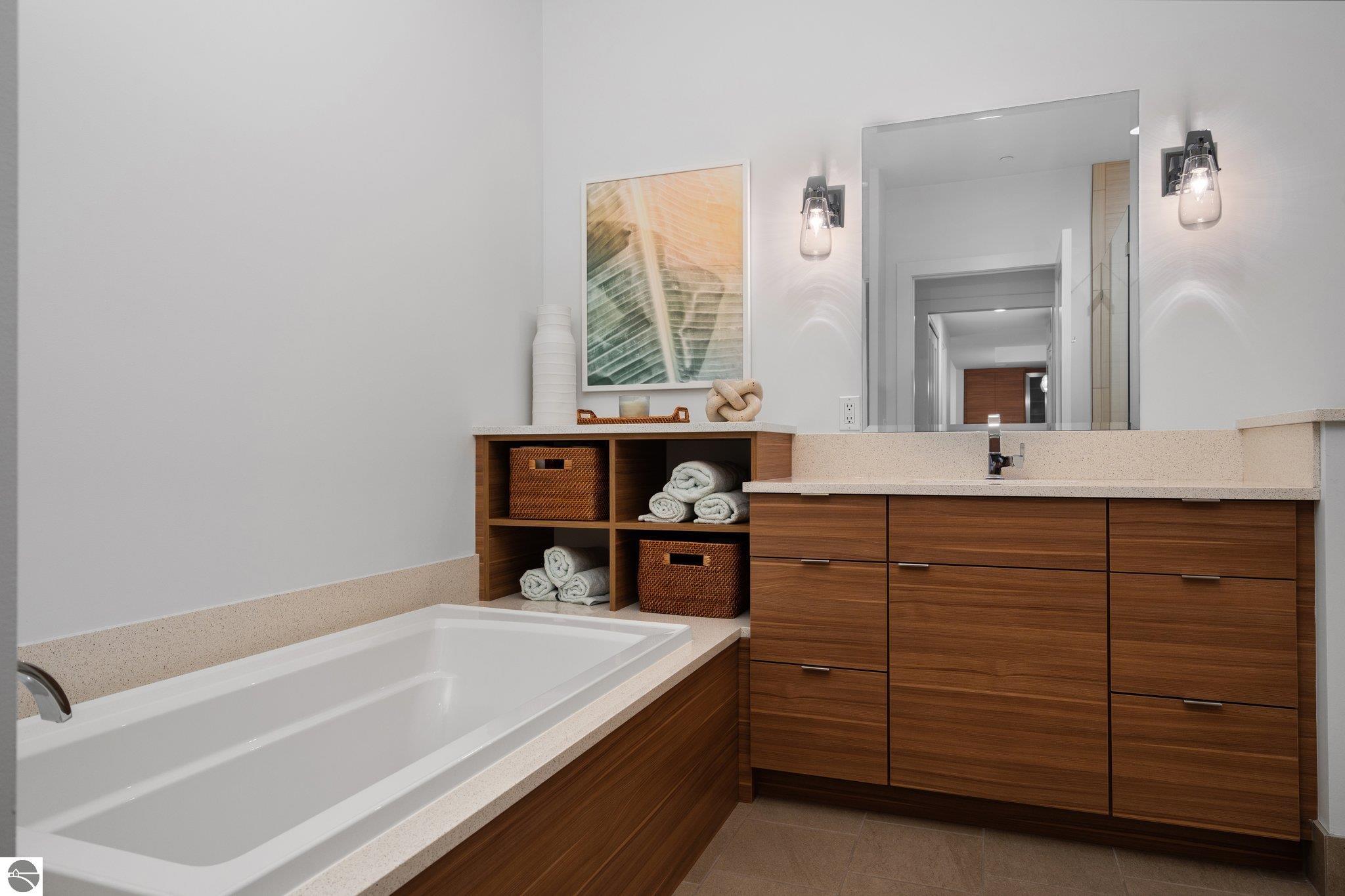 215 Washington Street # 2A