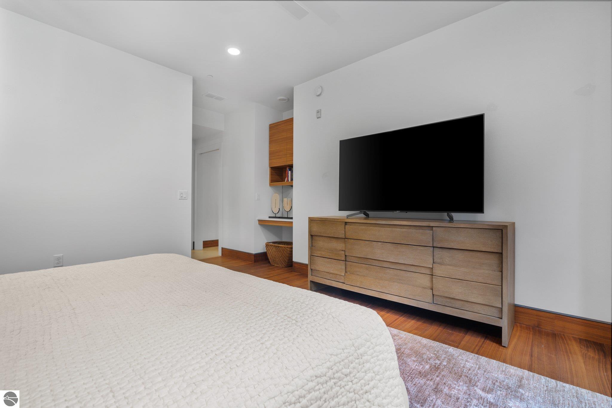 215 Washington Street # 2A