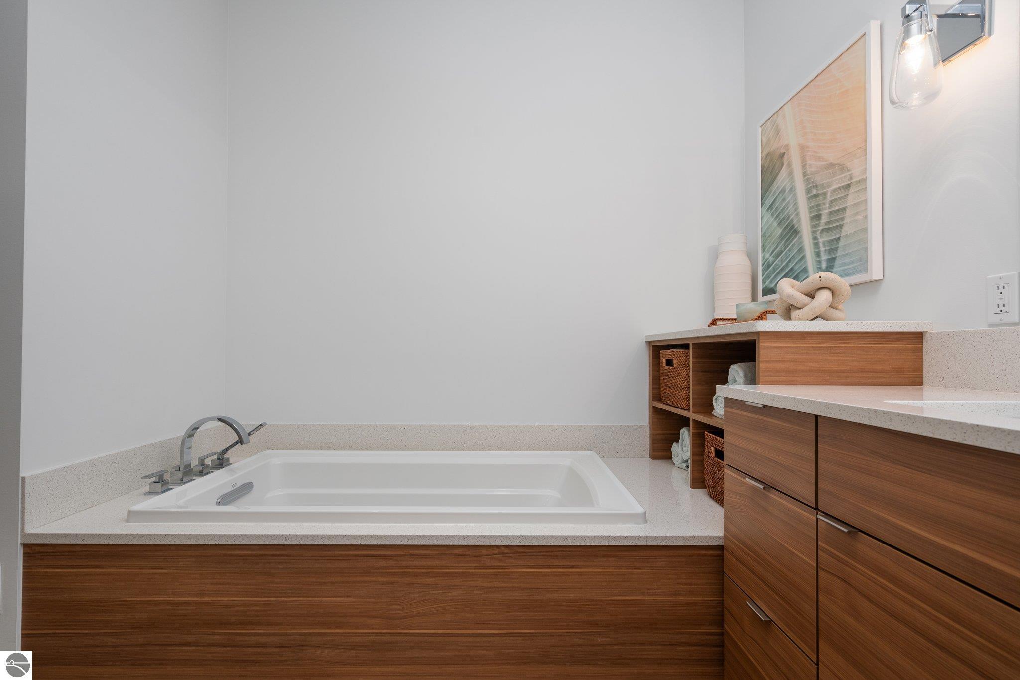 215 Washington Street # 2A