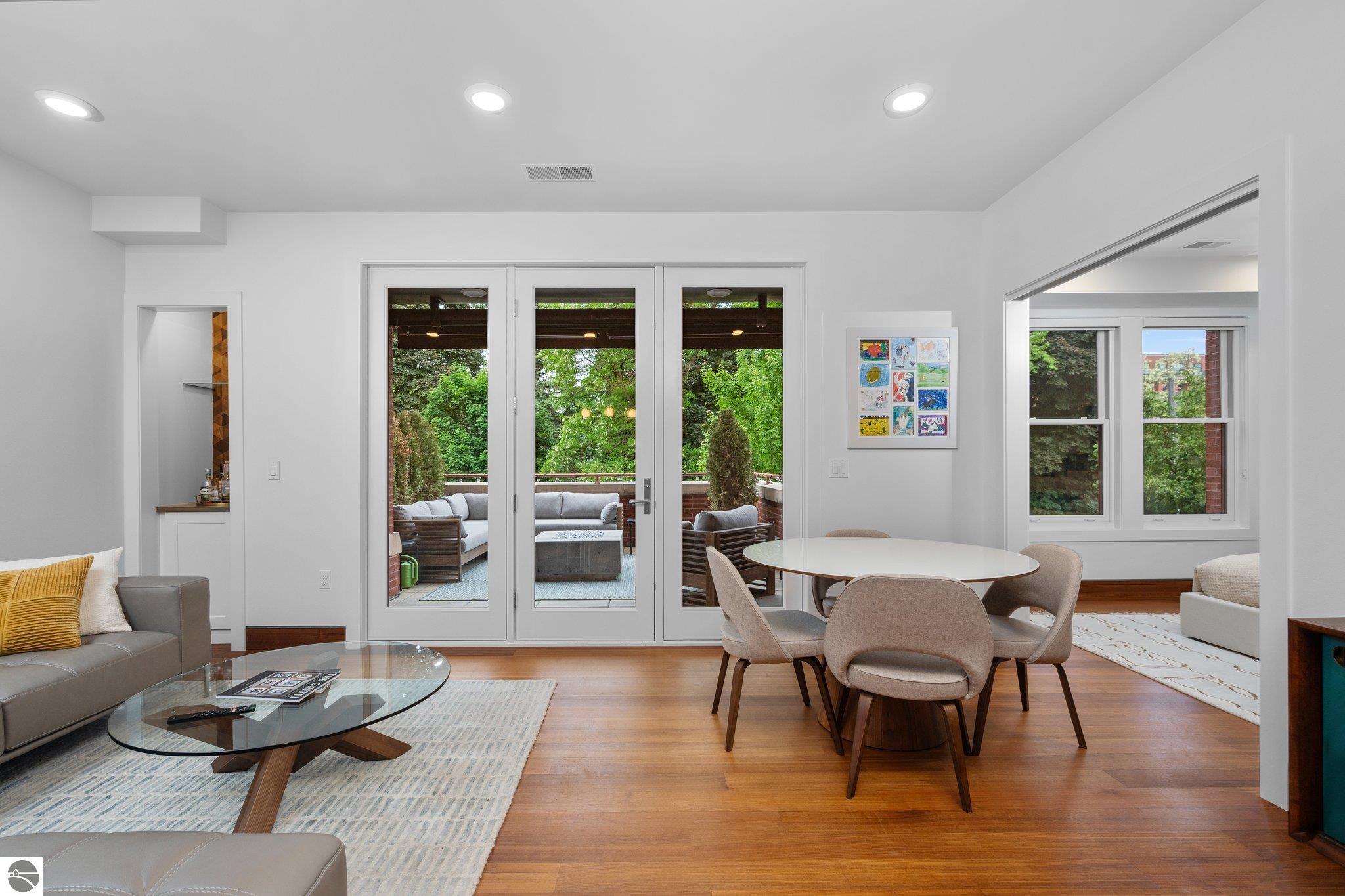 215 Washington Street # 2A