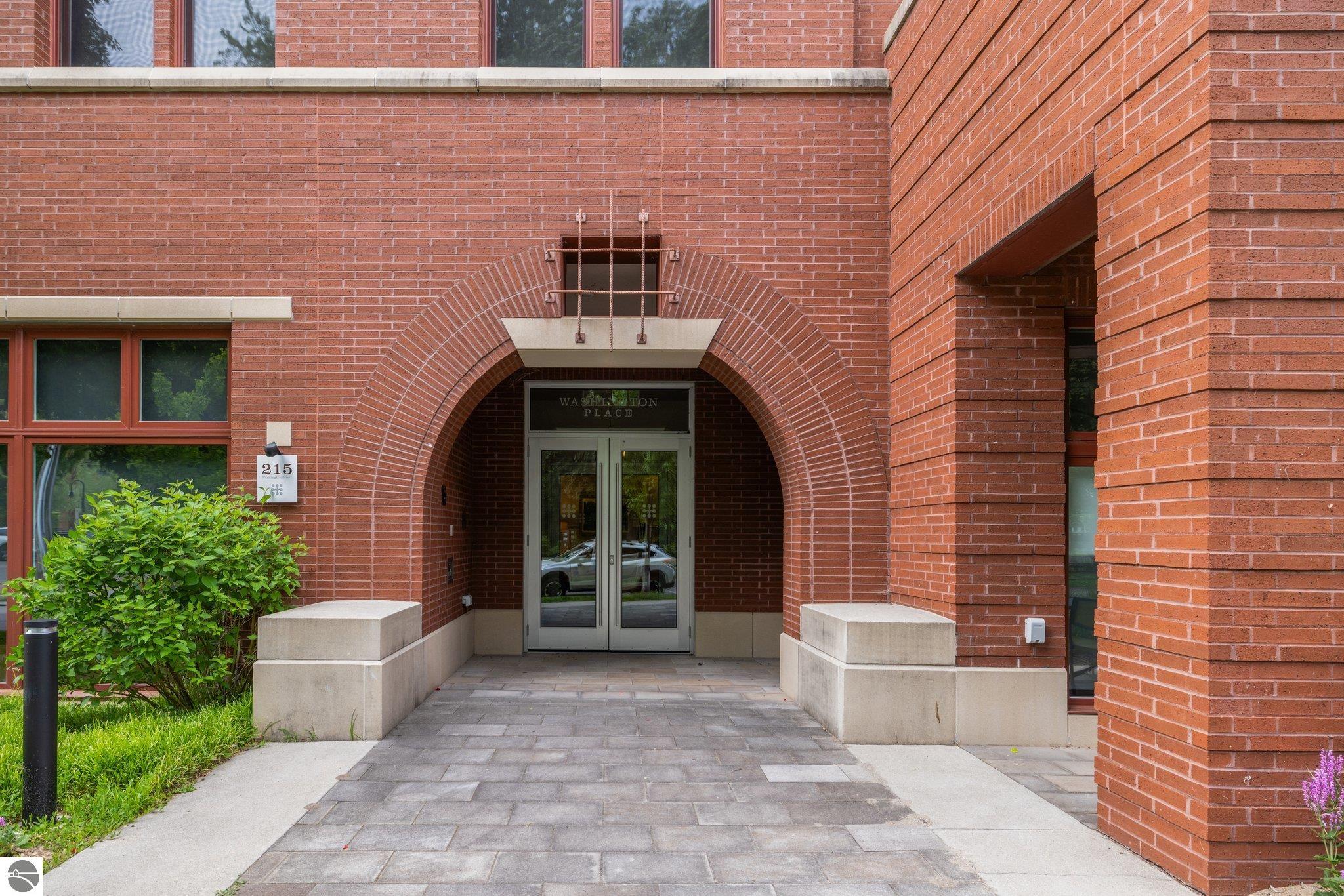 215 Washington Street # 2A