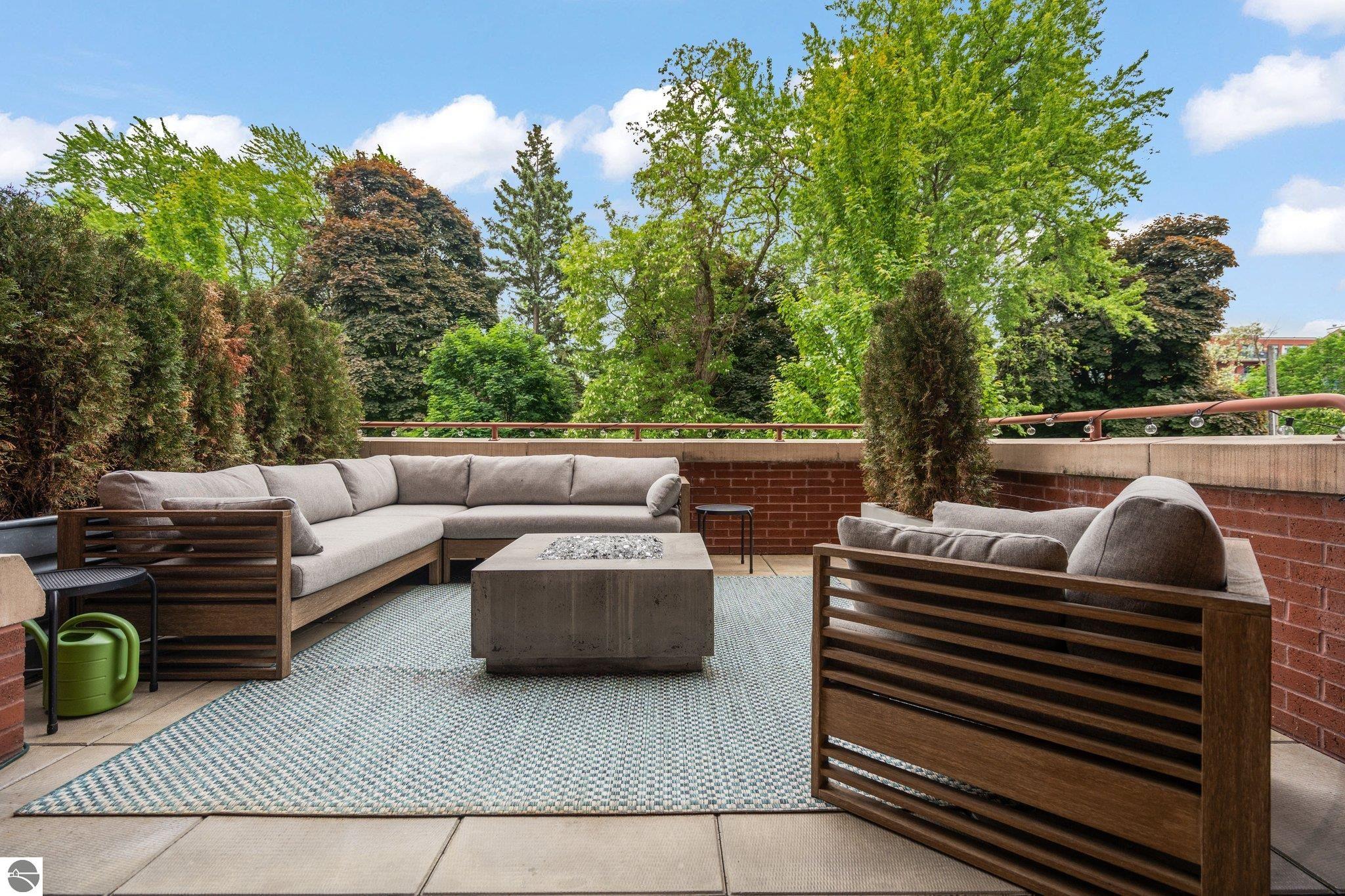 215 Washington Street # 2A