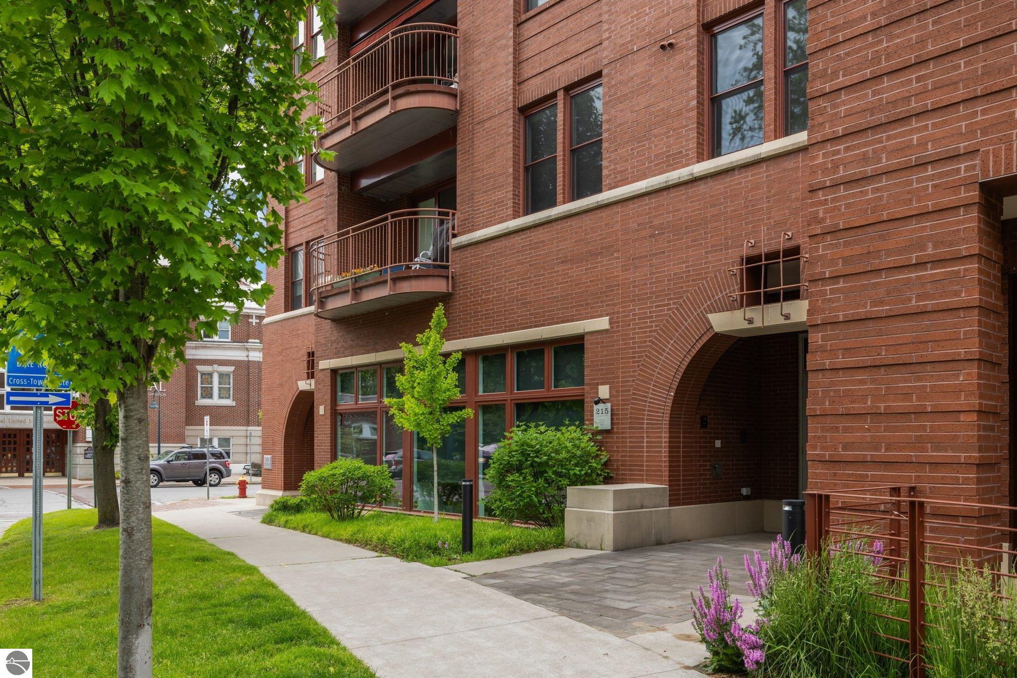 215 Washington Street # 2A