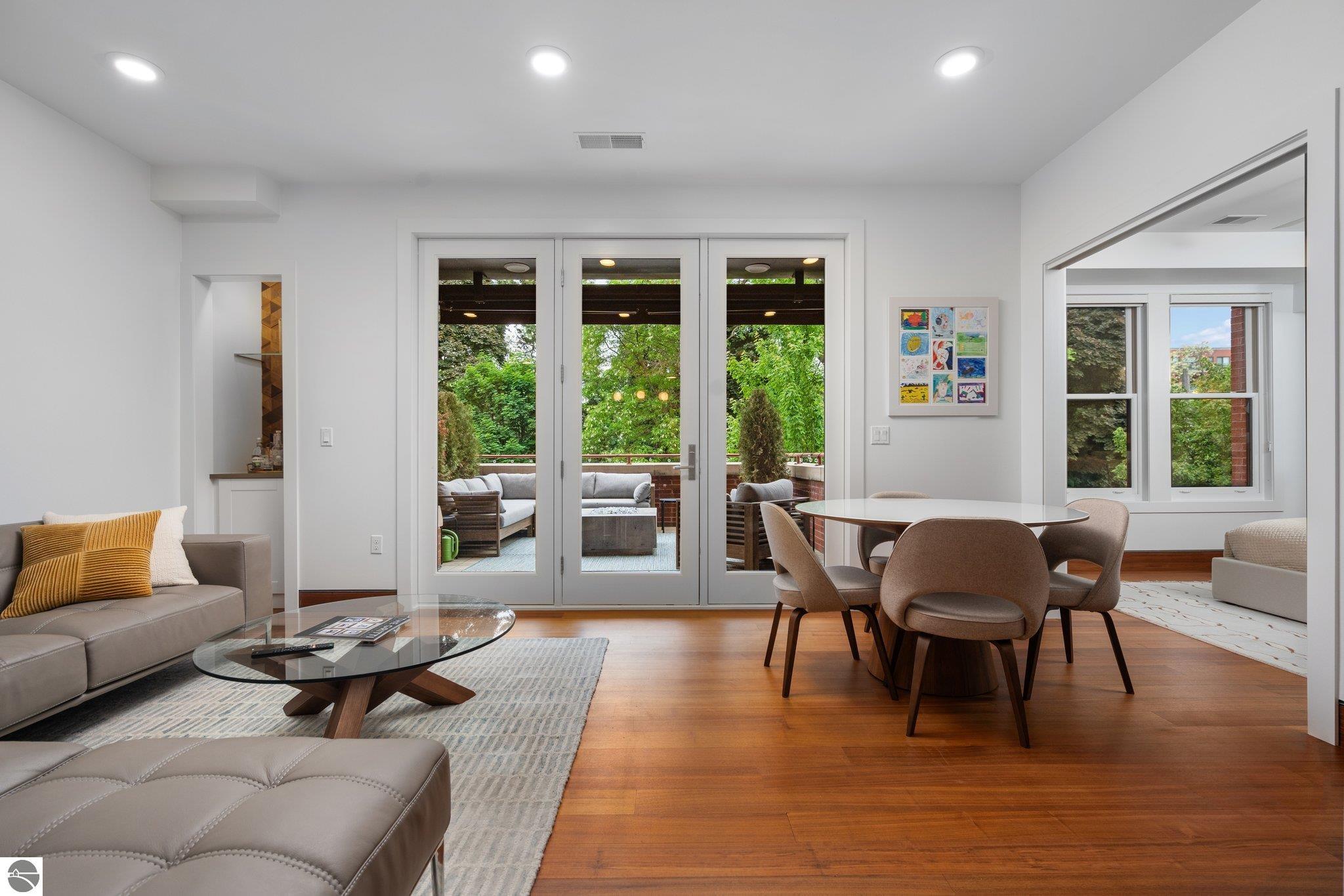215 Washington Street # 2A