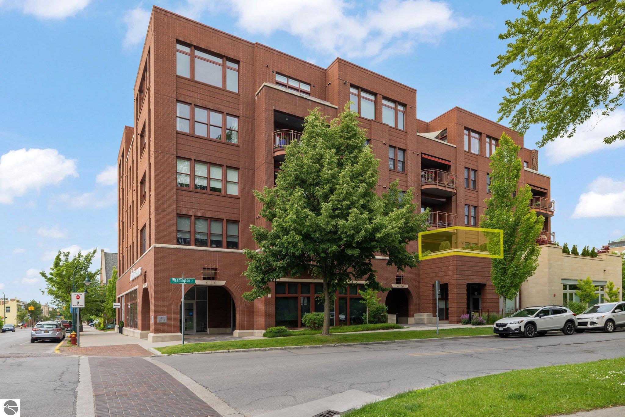 215 Washington Street # 2A