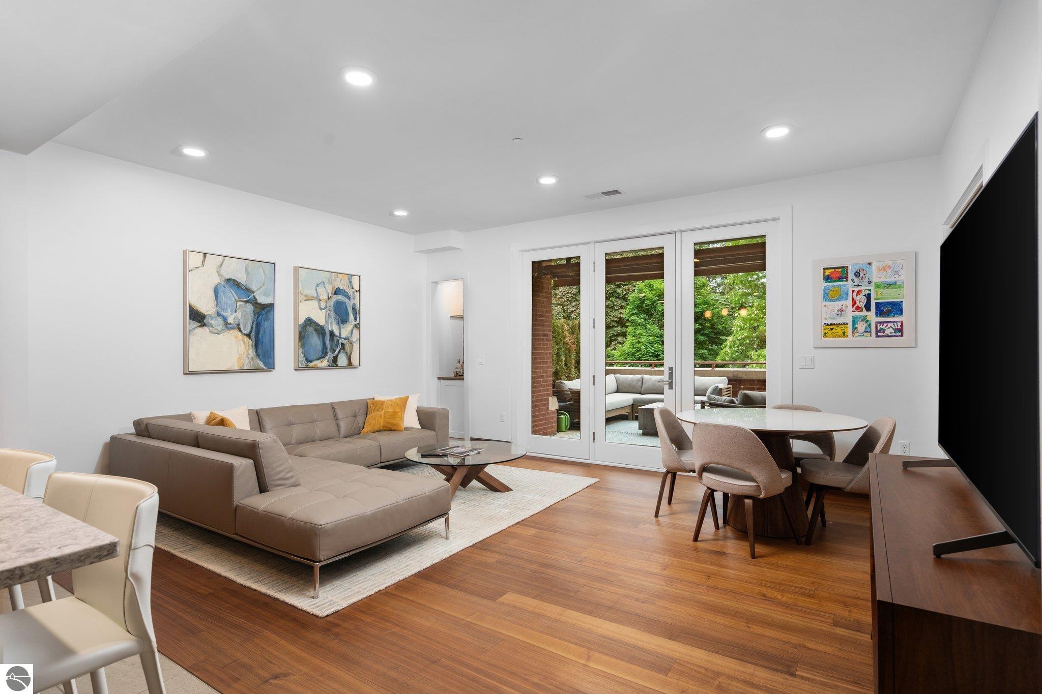 215 Washington Street # 2A