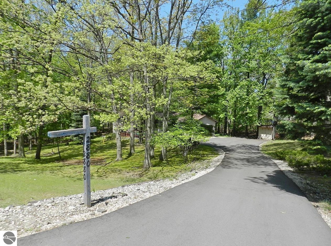 2880 Holiday Pines
