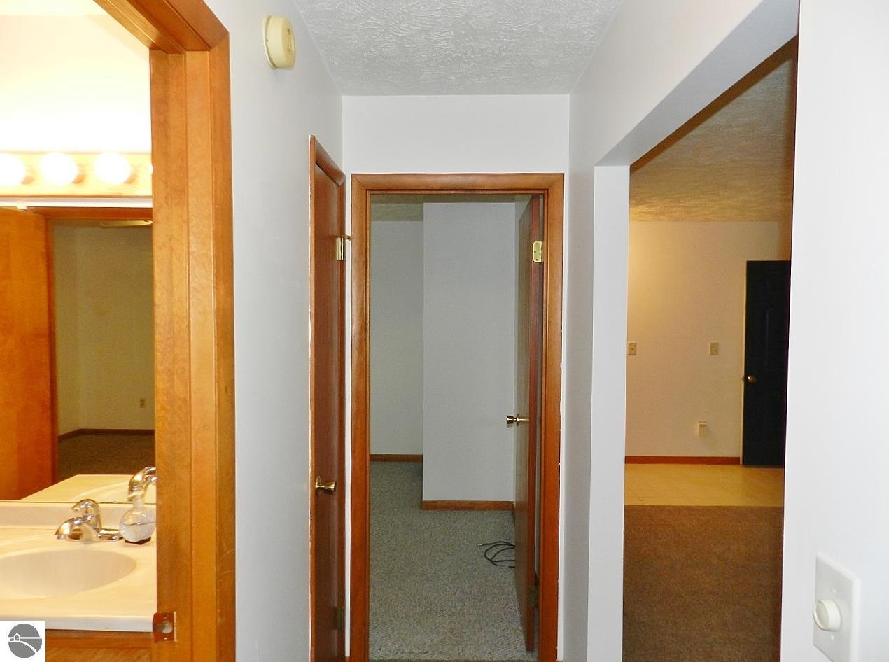 2880 Holiday Pines