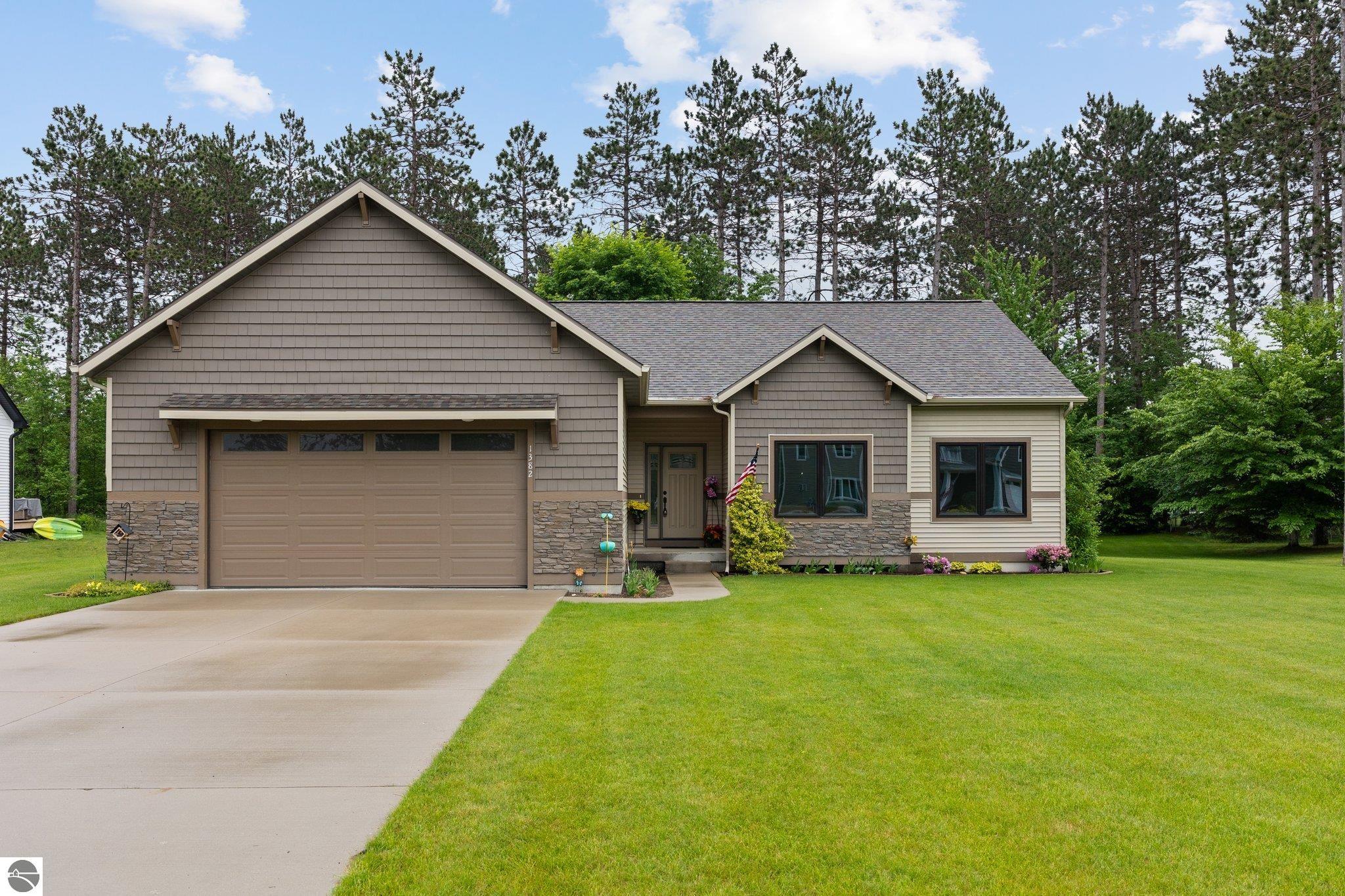 1382 Maggies Lane