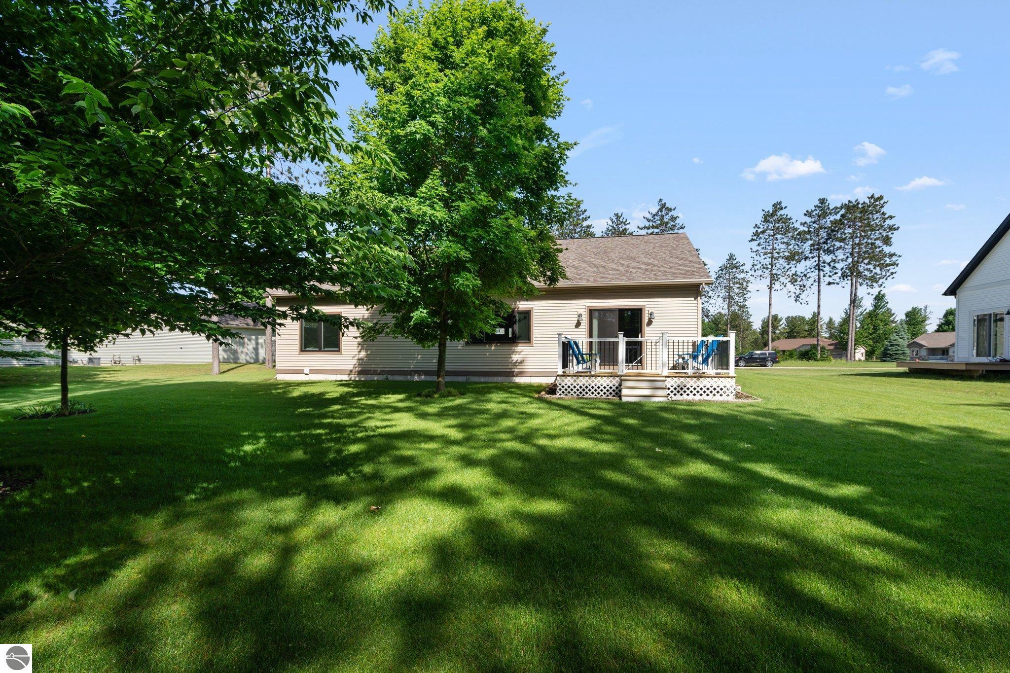 1382 Maggies Lane