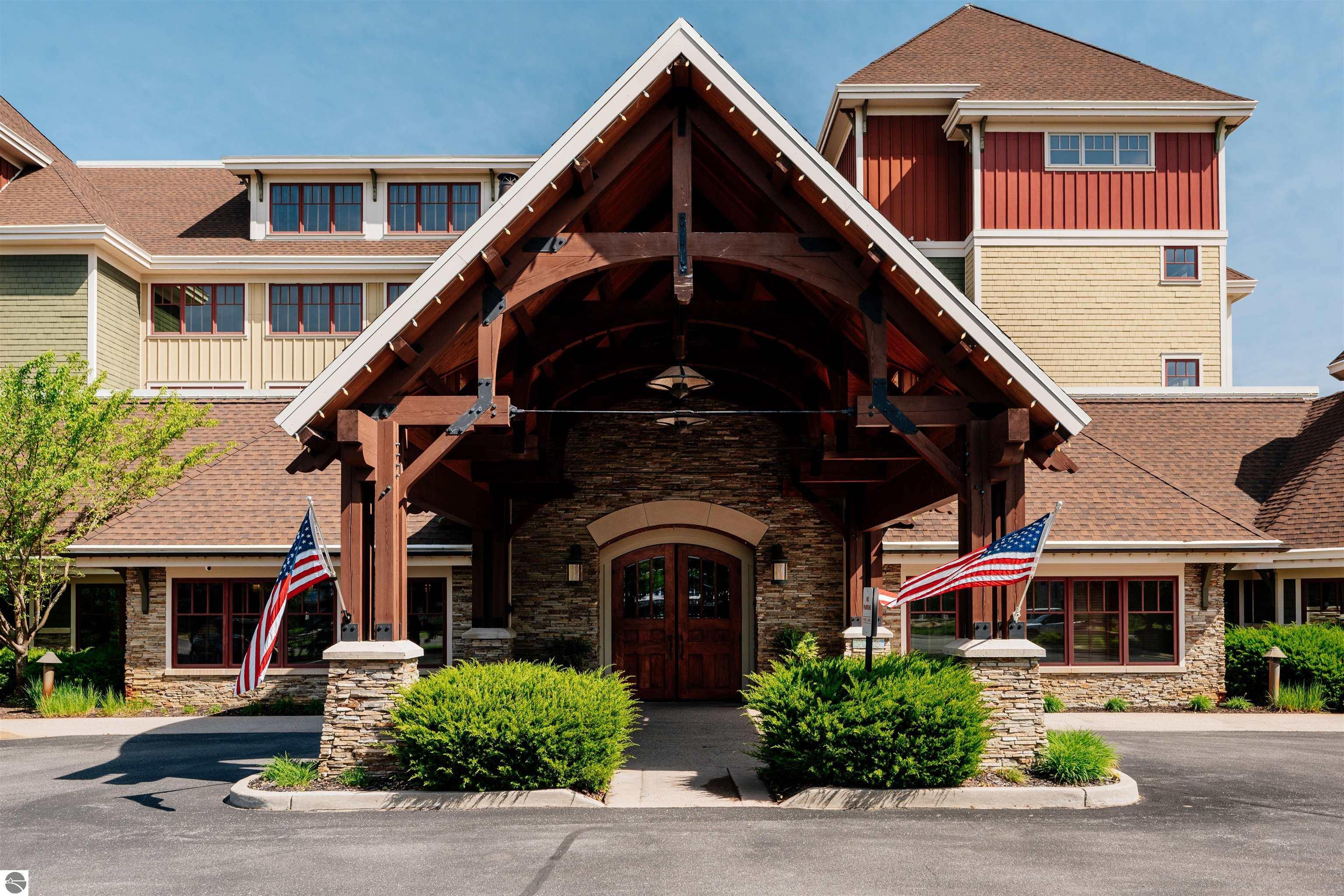 2035 N US-31 N # 401