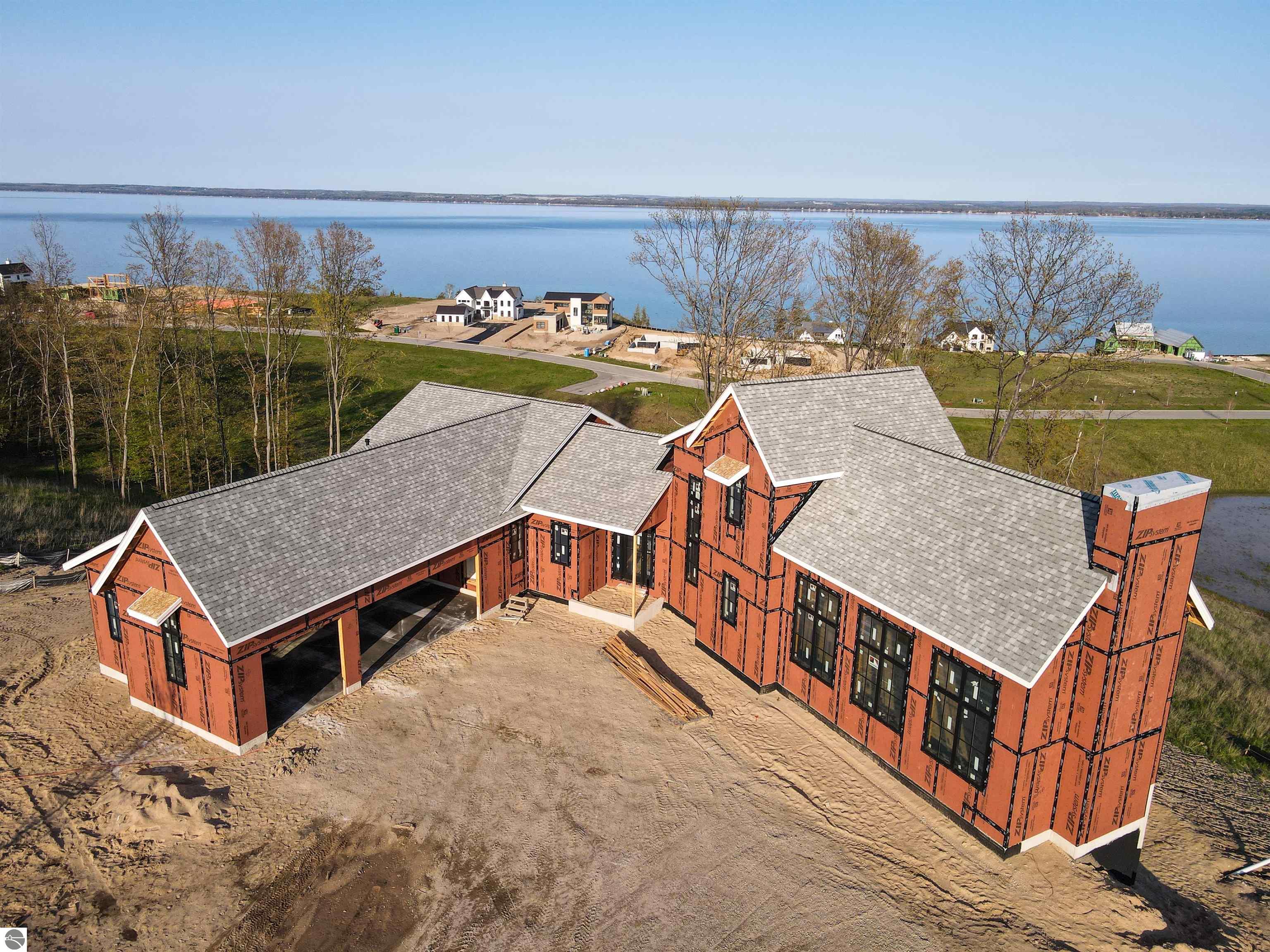 15991 Waters Edge