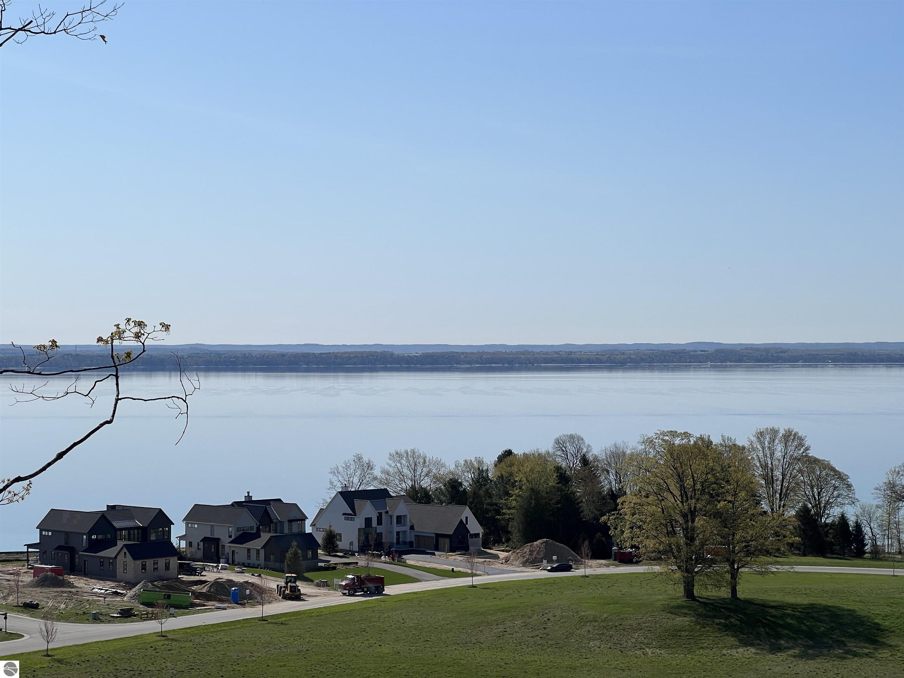 15991 Waters Edge